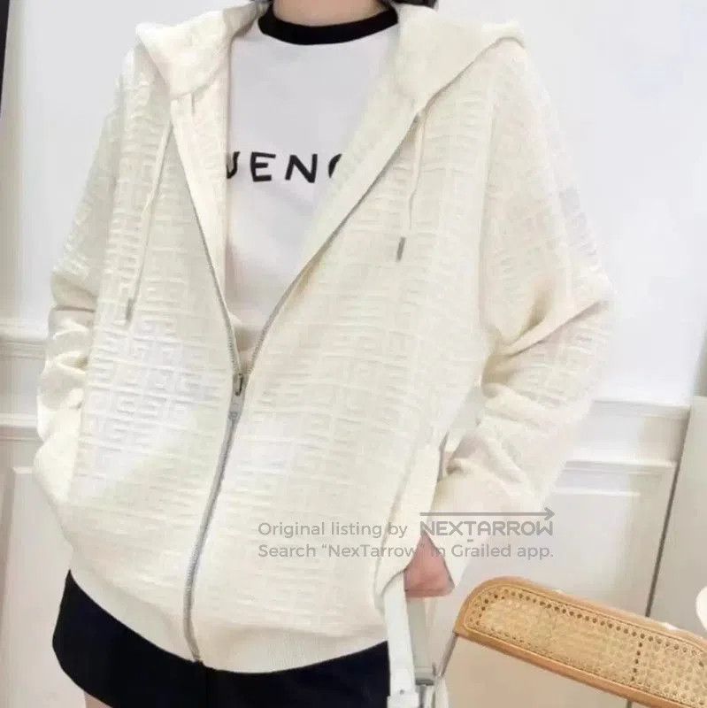 Givenchy Givenchy Women's Beige Cashmere Cardigan . Size S / US 4 / IT 40 - 9 Thumbnail