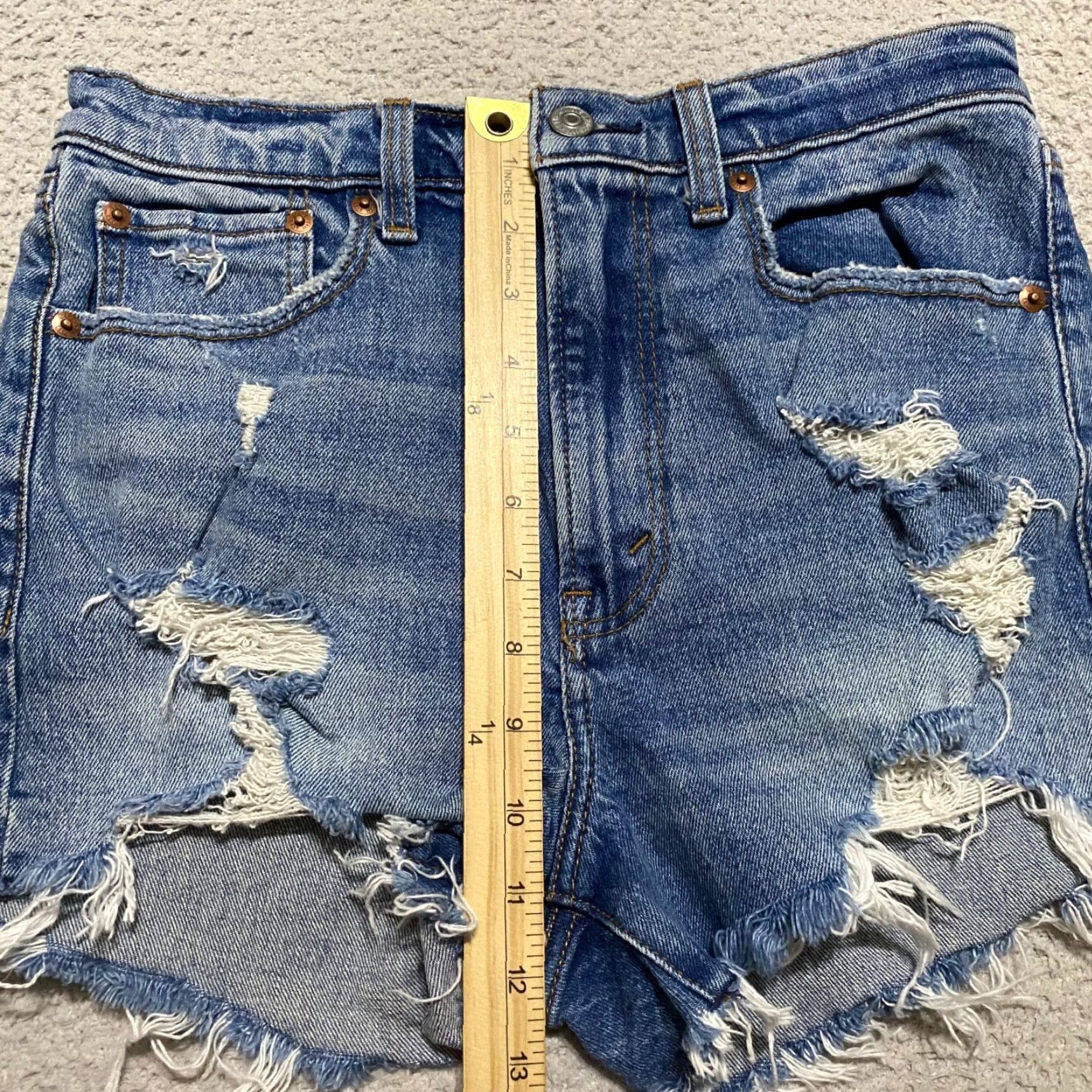 Abercrombie & Fitch Abercrombie & Fitch Womens Shorts Jeans Blue Denim Cut-Off High Rise 2 Distressed 5-Pocket Casual Summer Spring Fall Mens Womens Size 26" / US 2 / IT 38 - 6 Thumbnail