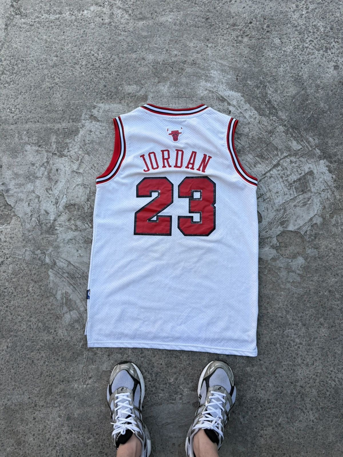 NBA Vintage Y2K Nike Chicago Bulls Michael Jordan 23 Jersey Size US M / EU 48-50 / 2 - 7 Thumbnail