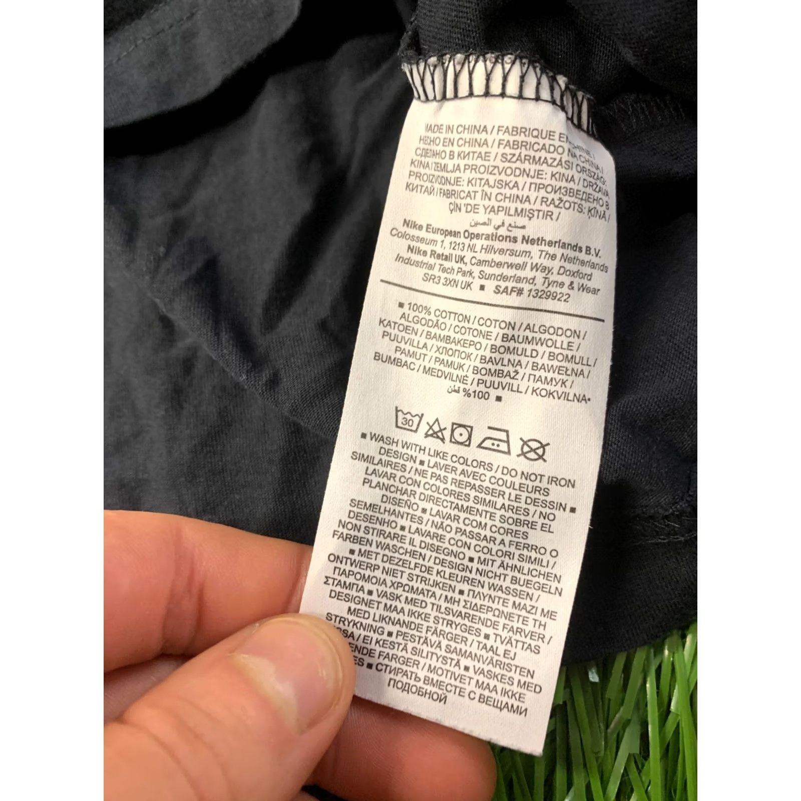 Nike NIKE SWOOSH ORIGINAL 2021 WOMEN CROP TEE SHIRT XS BLACK Jersey Casual Short Sleeve T-Shirt PNG? Size XS / US 0-2 / IT 36-38 - 5 Thumbnail