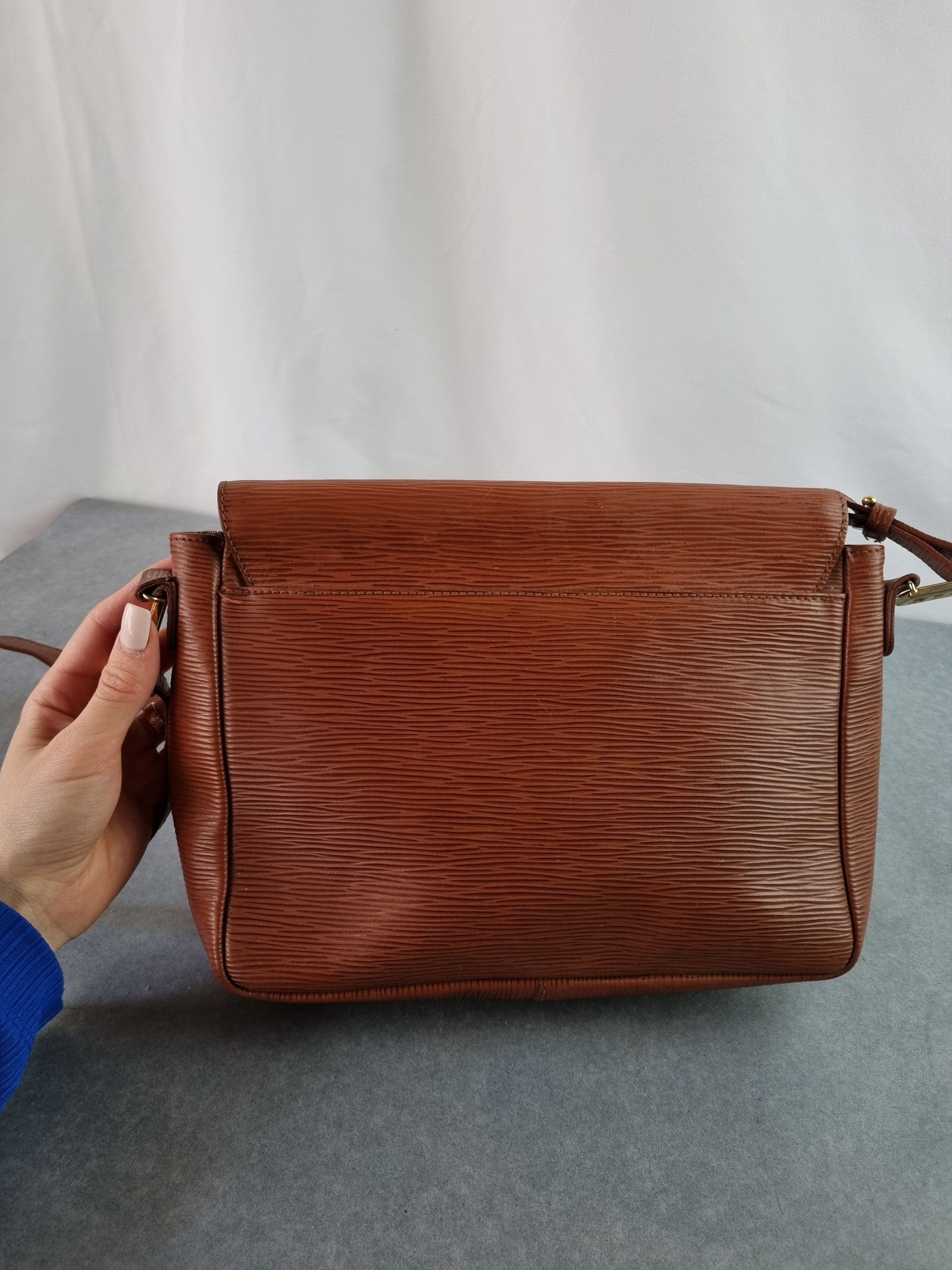 Fendi Vintage FENDI Brown Epi Leather Messenger Crossbody Bag Size ONE SIZE - 3 Thumbnail