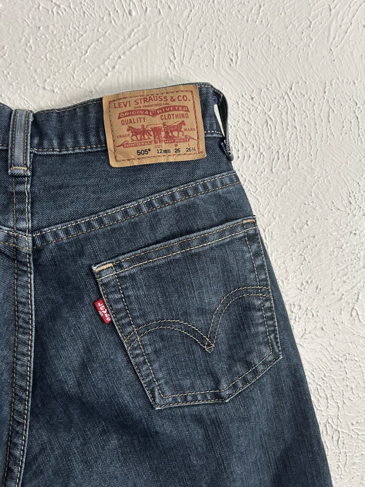 Levi's 505 LEVI’S JEANS DARK WASH Size US 34 / EU 50 - 2 Thumbnail