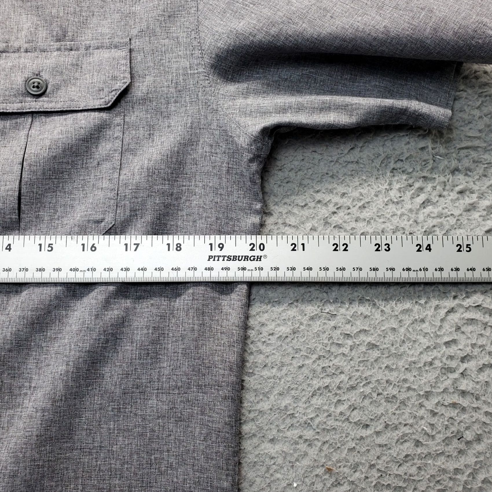 Croft & Barrow Croft & Barrow Button-Up Shirt Men Size S Gray Quick Dry Chest Pocket Slit Detail Size US S / EU 44-46 / 1 - 5 Thumbnail