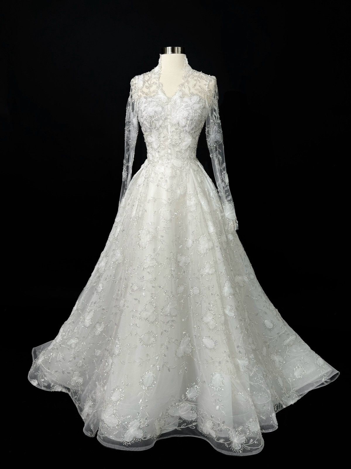 Other US 4-6 Anna Augusta Beaded Embroidery Lace Bridal Gown Size S / US 4 / IT 40 - 2 Thumbnail