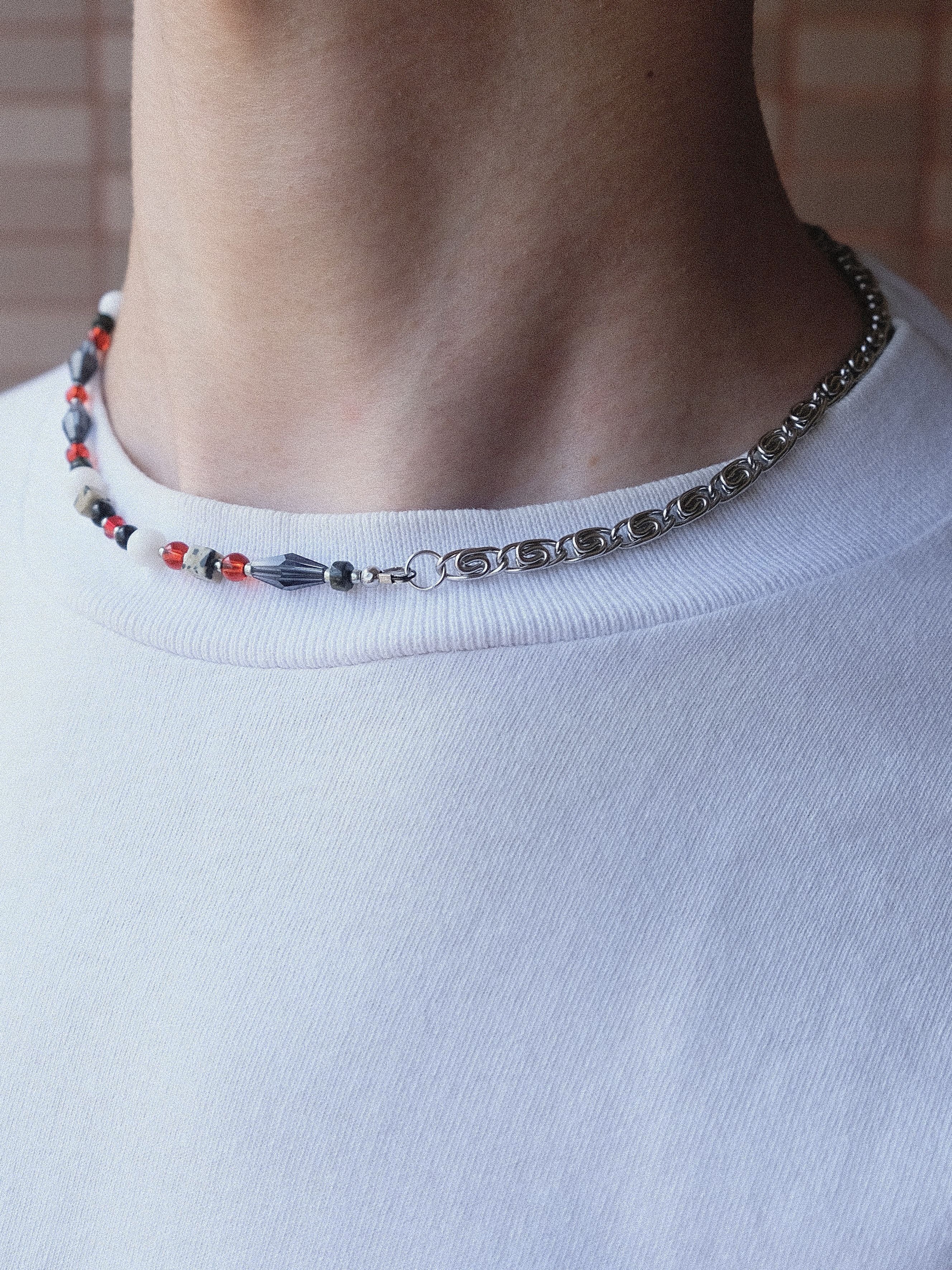 Japanese Brand Handmade Chicago Bulls Natural Stones Glass Beads Necklace Size ONE SIZE - 6 Thumbnail