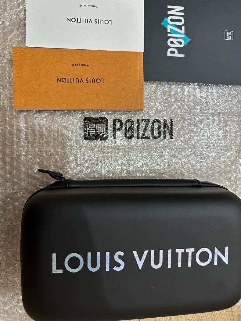Louis Vuitton Louis Vuitton Ski goggles 2501-Nextarrow Size ONE SIZE - 3 Thumbnail