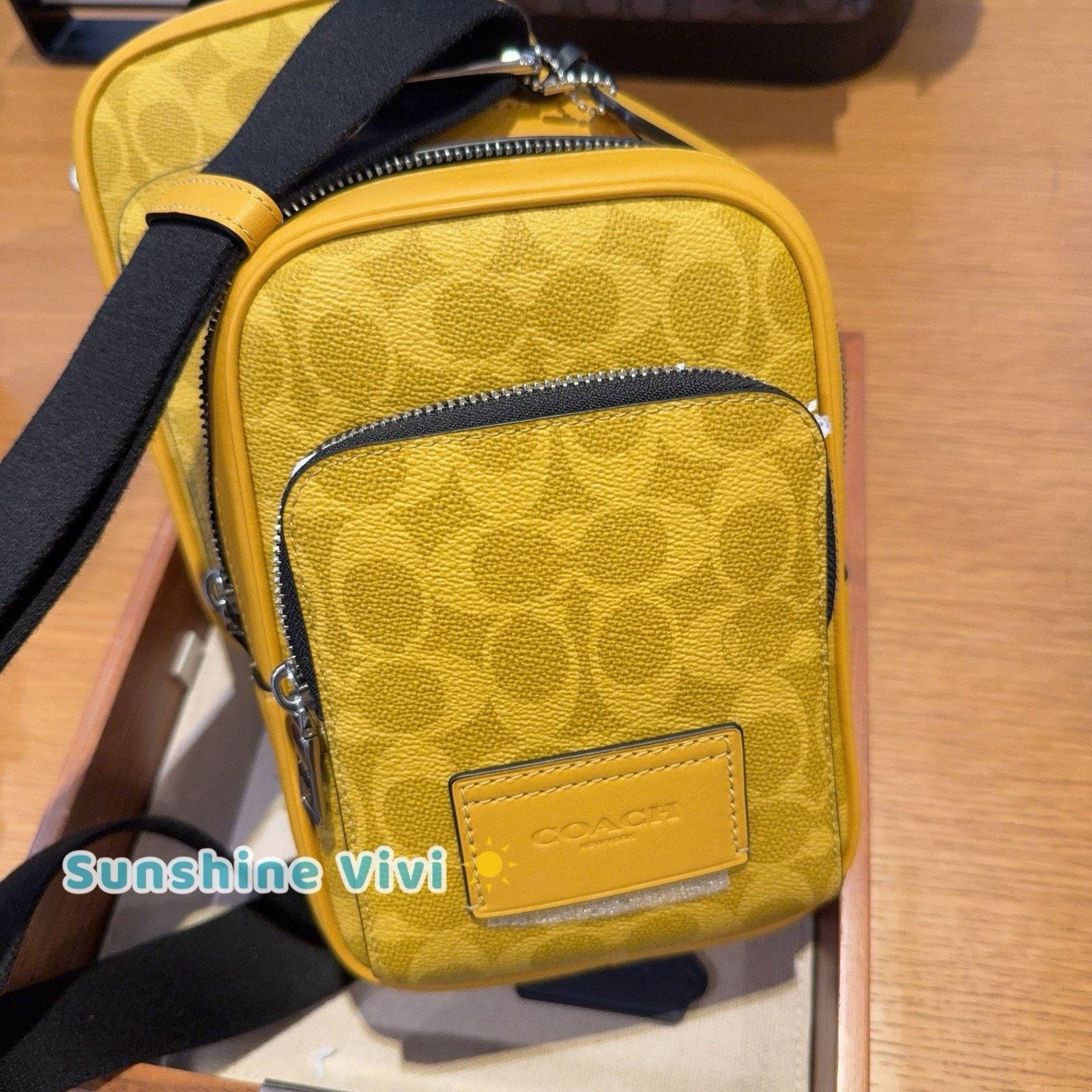 Coach NWT Coach men Racer Sling Pack Charms CEB27 Silver CANARY Size ONE SIZE - 5 Thumbnail
