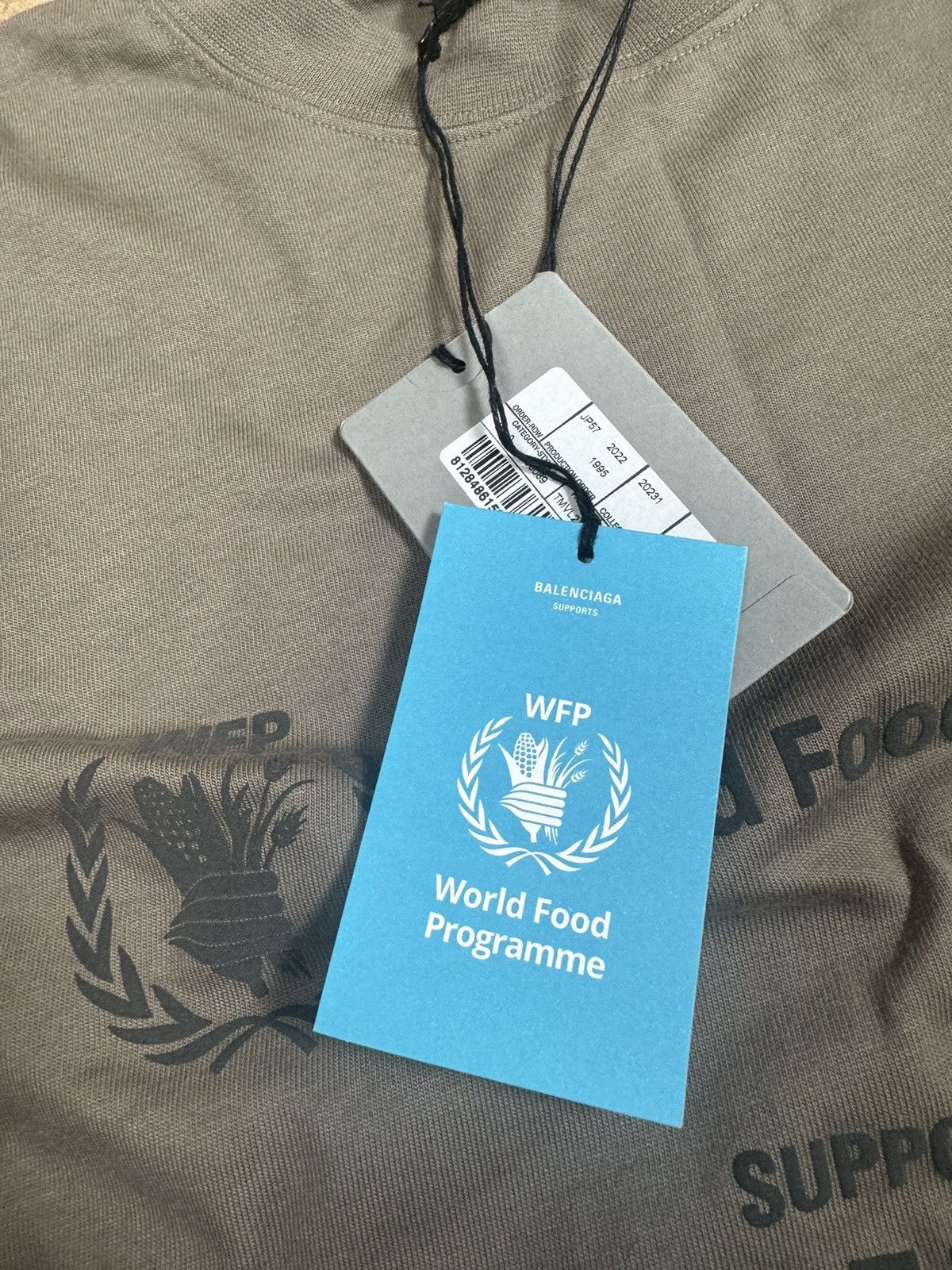 Balenciaga Balenciaga World Food Programme Long Sleeve Size US L / EU 52-54 / 3 - 5 Thumbnail