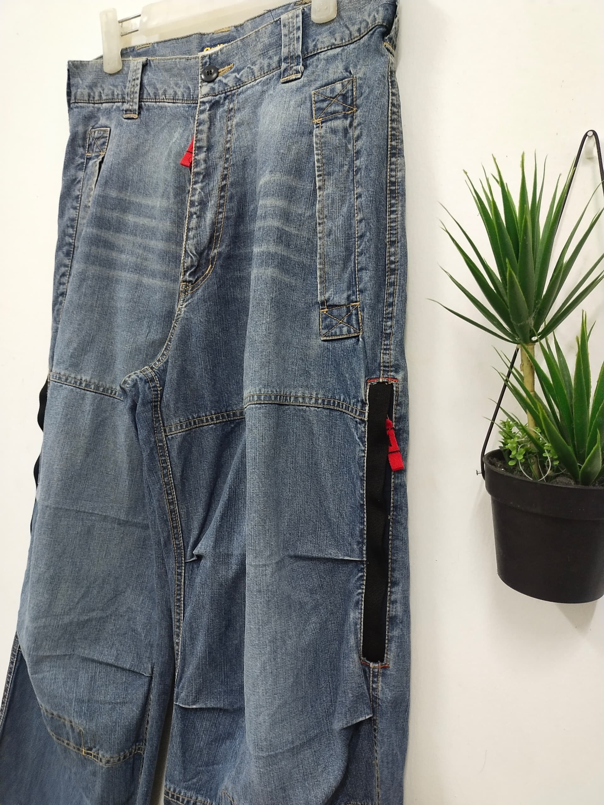 Hysteric Glamour Baggy Jeans OshKosh Multi Pocket nice design Size US 33 - 5 Thumbnail