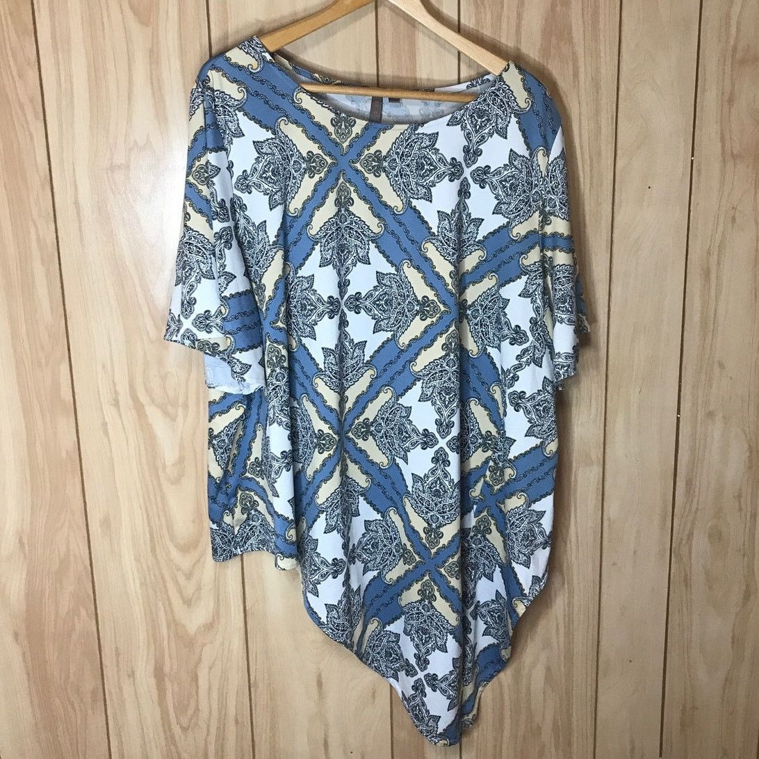 Other Brina & Em Geometric Round Neck Short Sleeve Blouse 2X Size XXL / US 16-18 / IT 52-54 - 1 Thumbnail