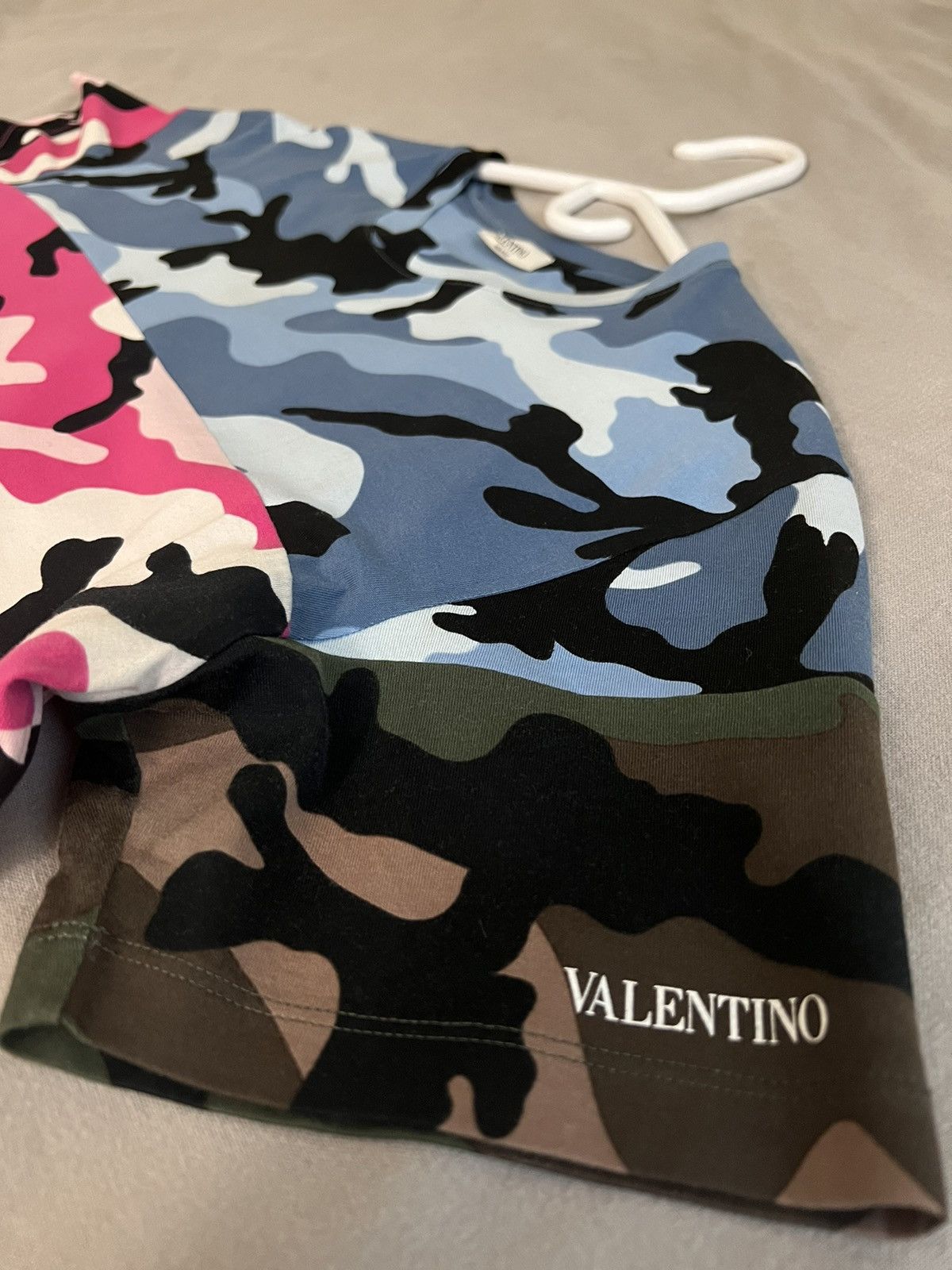 Valentino Valentino Multi Camo TShirt Size US M / EU 48-50 / 2 - 4 Thumbnail