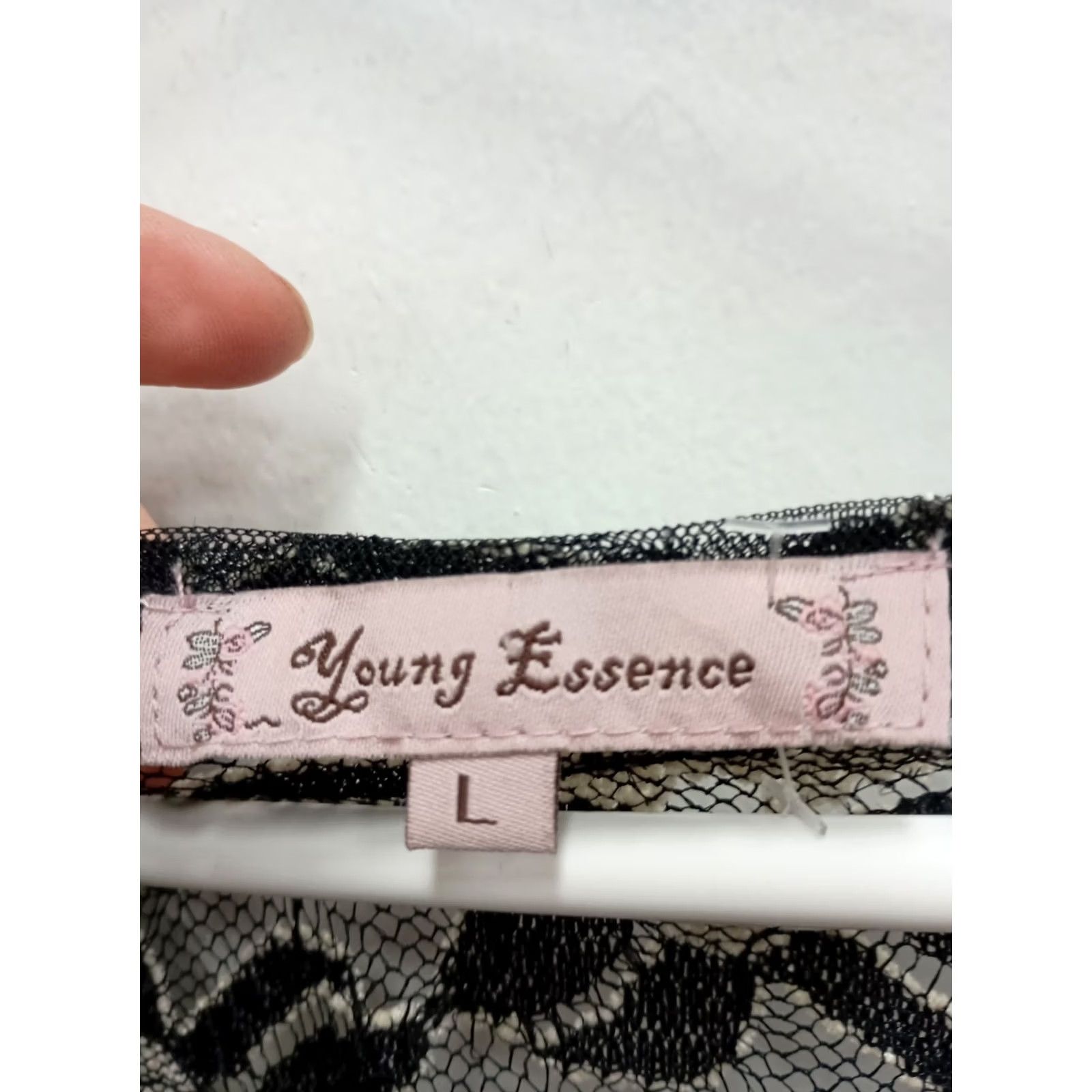 Vintage Y2K Young Essence Fairy Grunge Top Womens Large Black White Floral Sheer Lace V-Neck Pullover Long Sleeve Blouse Size L / US 10 / IT 46 - 4 Thumbnail