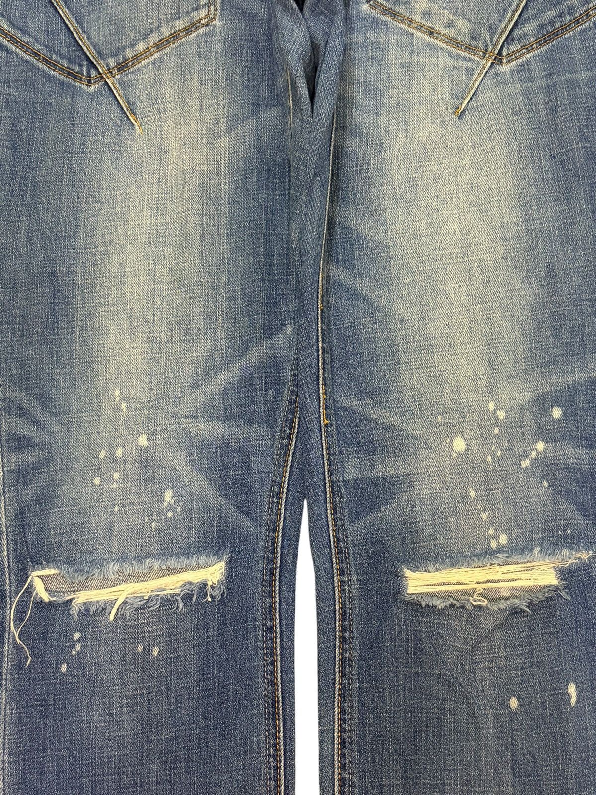 Number (N)ine Vintage Number Nine Faded Wash Distressed Jeans Size US 33 - 3 Thumbnail