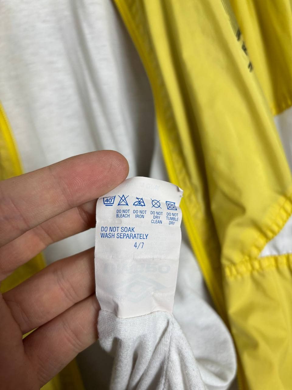 Umbro 🇯🇵 Umbro Japan Vintage Track Jacket 90s Size US XL / EU 56 / 4 - 2 Thumbnail