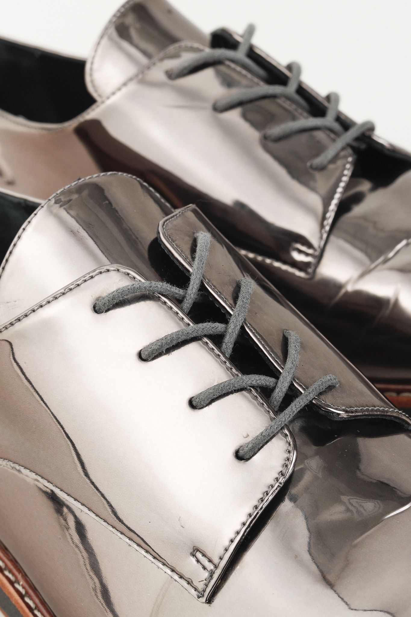 Stuart Weitzman Stuart Weitzman Metro Tin Metallic Mirrored-Leather Oxfords Size US 10 / IT 40 - 8 Thumbnail