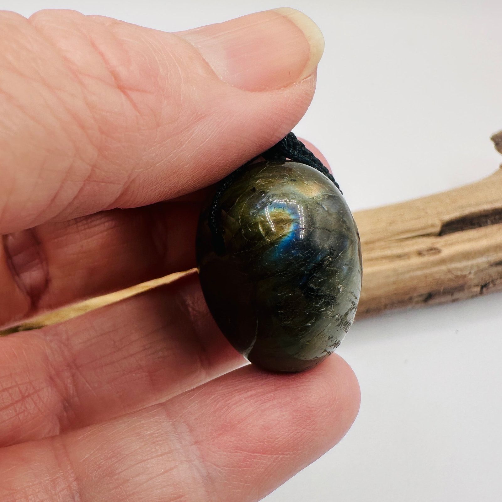 The Unbranded Brand Natural Labradorite Healing Stone Cord Necklace Unisex Size ONE SIZE - 2 Thumbnail