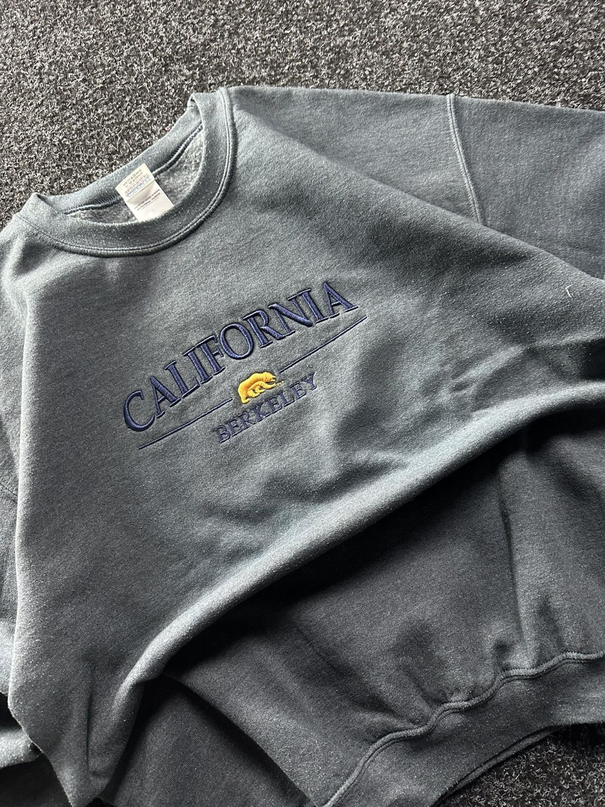 Vintage 🚨Vintage 90s USA California berkeley bear Sweatshirt y2k Size US L / EU 52-54 / 3 - 3 Thumbnail