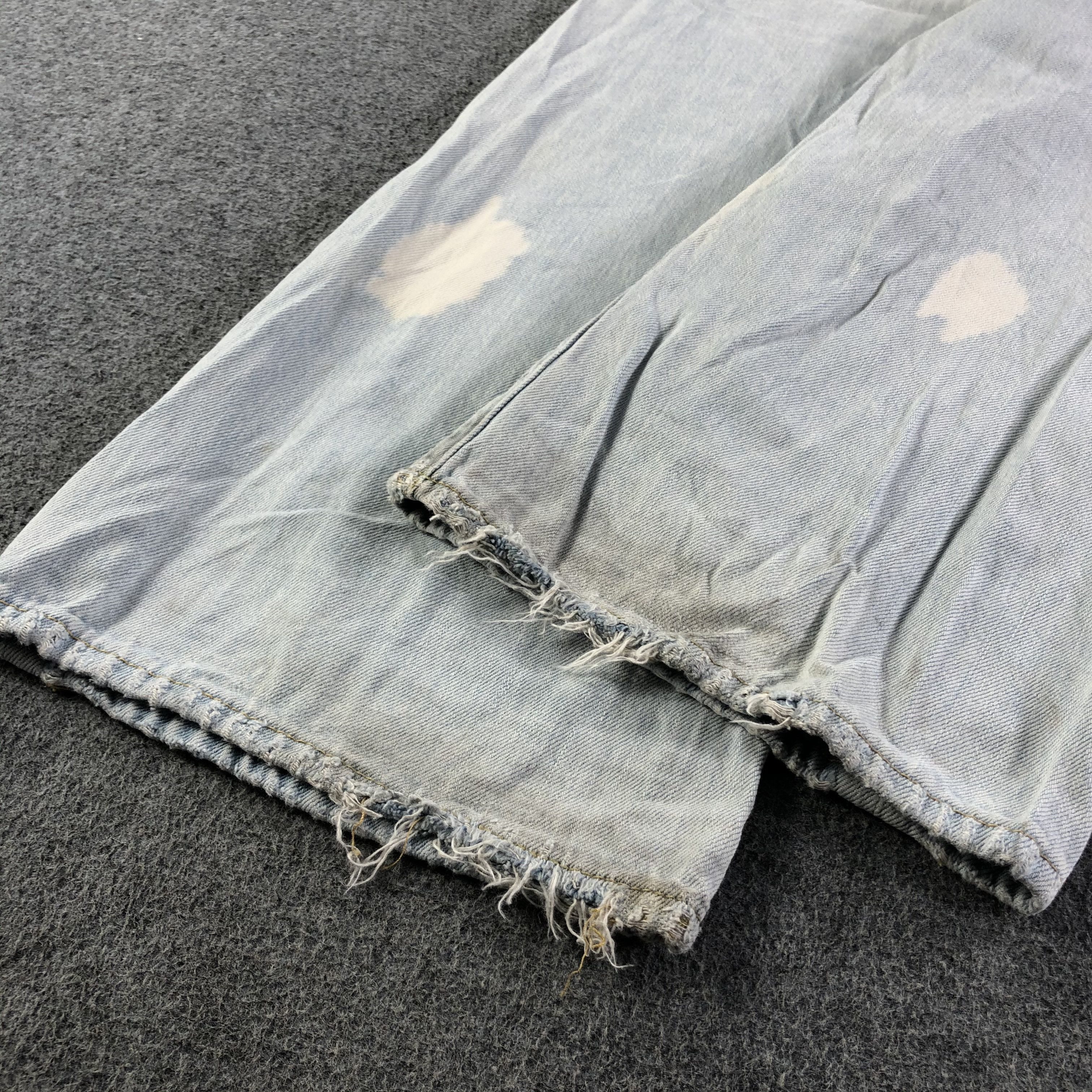 Levi's Vintage Light Wash Levis Jeans-J3256 Size US 31 - 6 Thumbnail