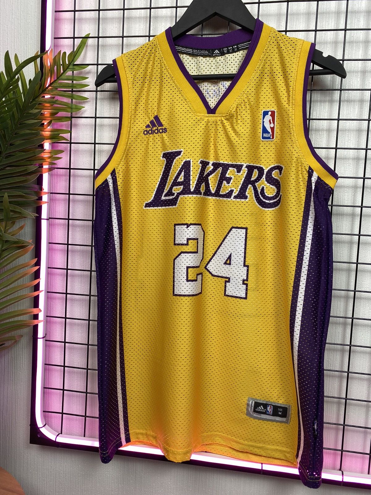 NBA Los Angeles Lakers #24 Kobe Bryant Jersey Yellow Men M Size US M / EU 48-50 / 2 - 13 Thumbnail