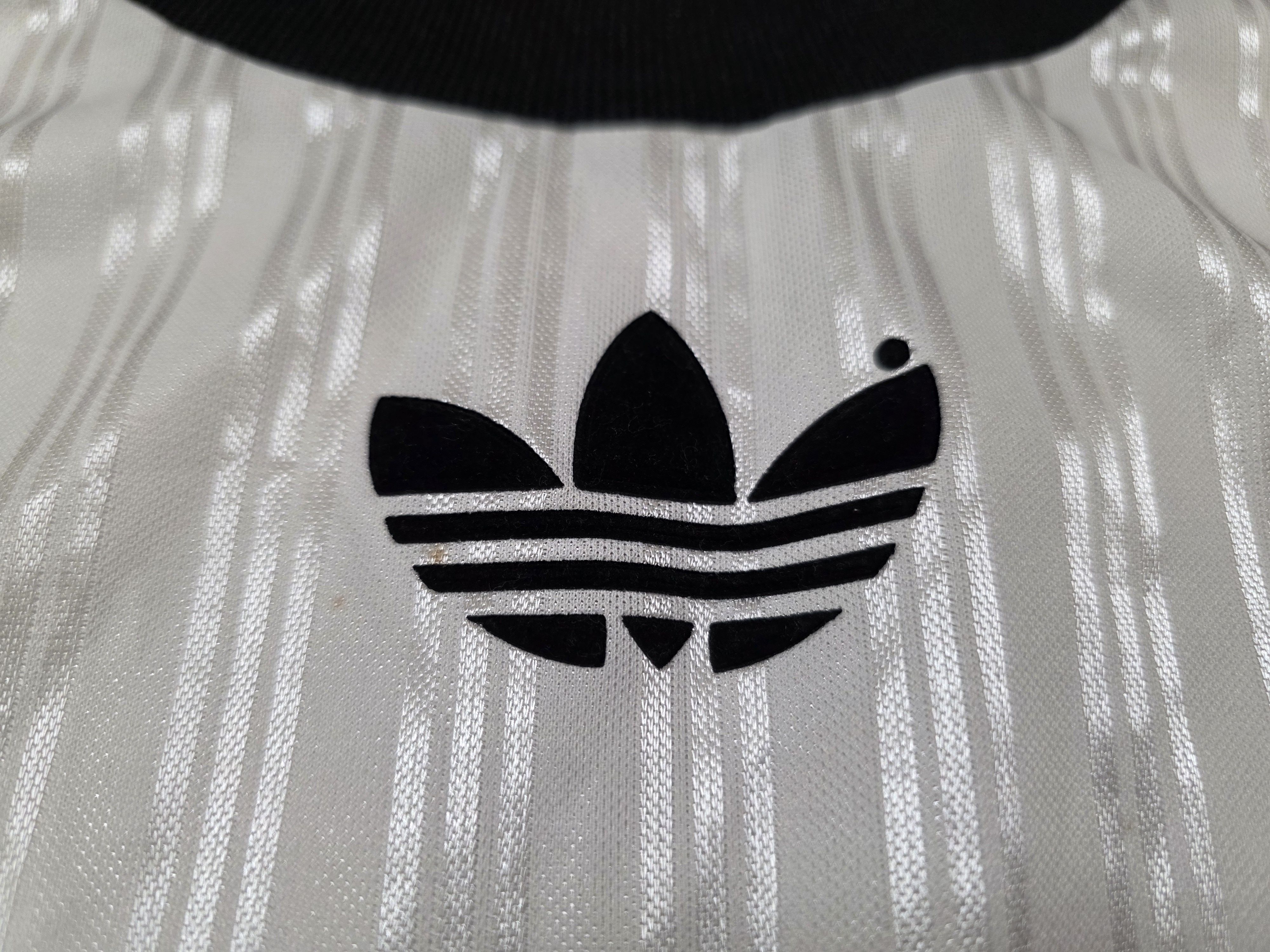 Adidas ADIDAS BIG LOGO VINTAGE 90S FOOTBALL SHIRT SOCCER JERSEY Size US XL / EU 56 / 4 - 5 Thumbnail
