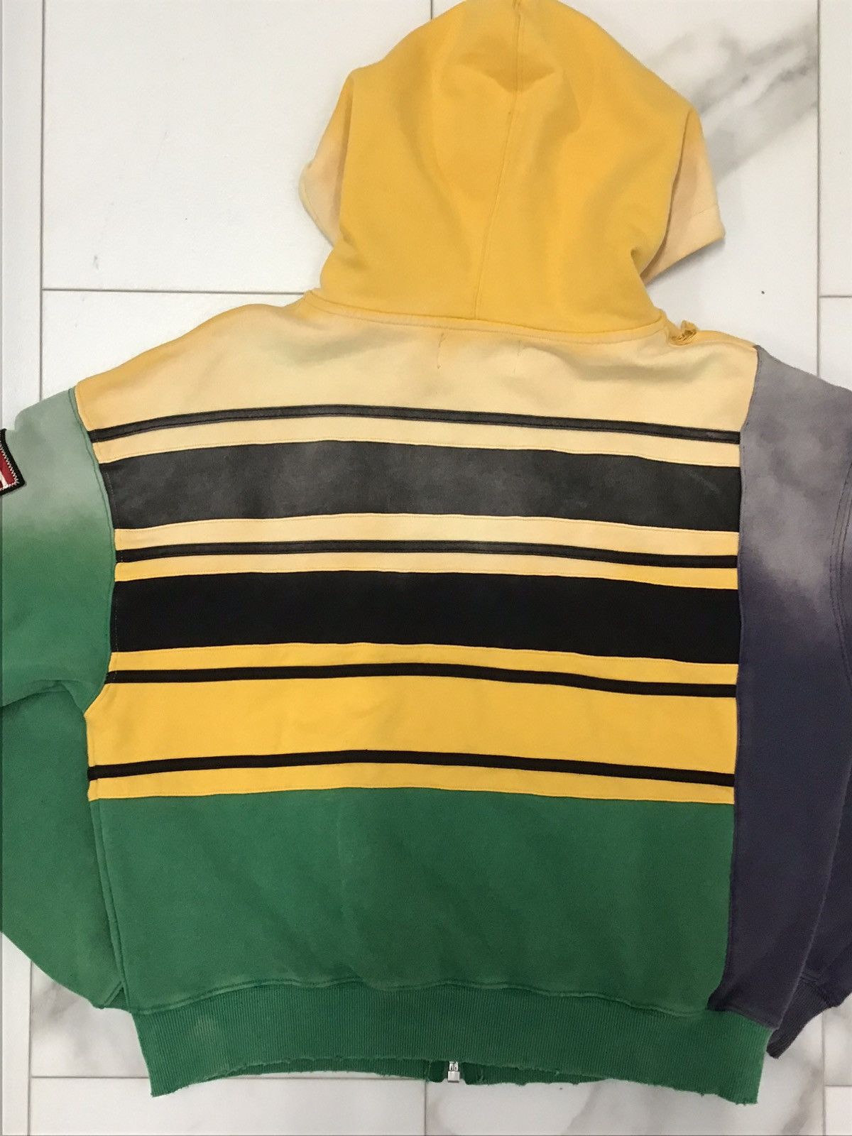 Vale VALE COLLAGE ZIP UP MARDI GRAS Size US S / EU 44-46 / 1 - 4 Thumbnail