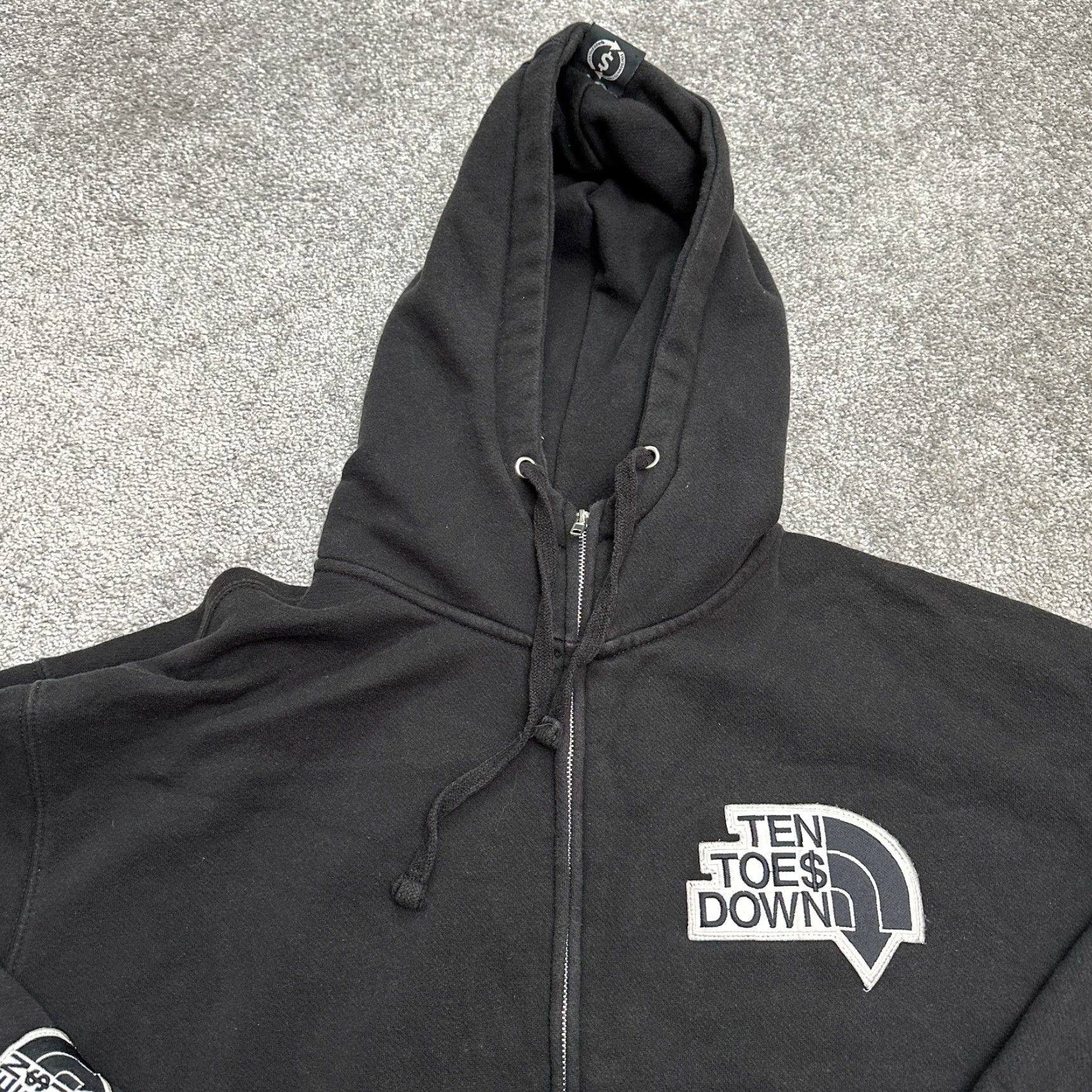 Vintage Ten Toes Down Hoodie Men 2XL Brown Graphic Zip Hooded Sweatshirt Cotton Full Zip Full Zip Hoodie All Seasons Sports Skateboarding | Mens Size US XXL / EU 58 / 5 - 3 Thumbnail