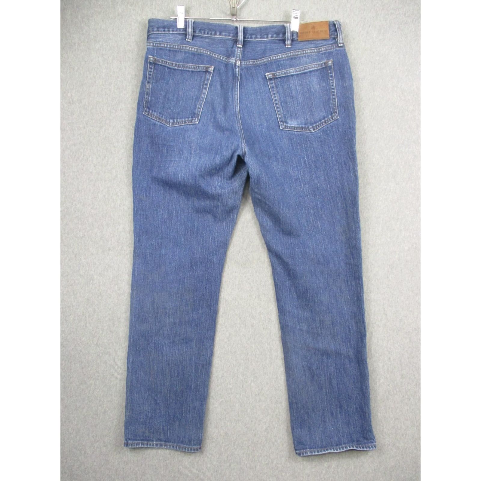 Brooks Brothers Brooks Brothers Jeans Straight Fit Mens 38x32 Blue Medium Wash Denim Stretch Distressed? Pockets Zip Fly Waist 36 Leather Patch 5-Pocket Size US 38 / EU 54 - 6 Thumbnail
