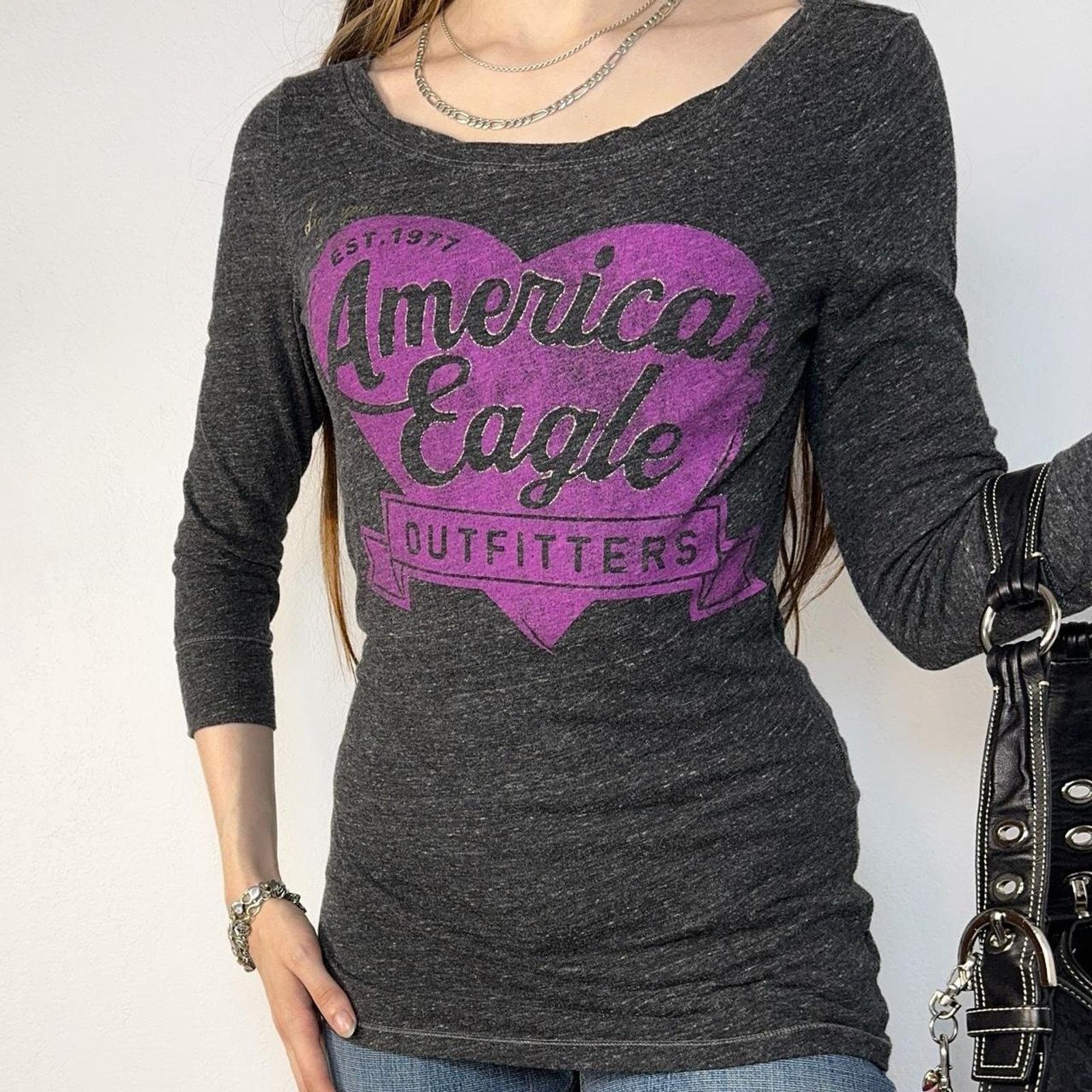 American Eagle Outfitters American Eagle Heart Fitted Shirt Gray 3/4 Sleeves Medium Size M / US 6-8 / IT 42-44 - 1 Thumbnail