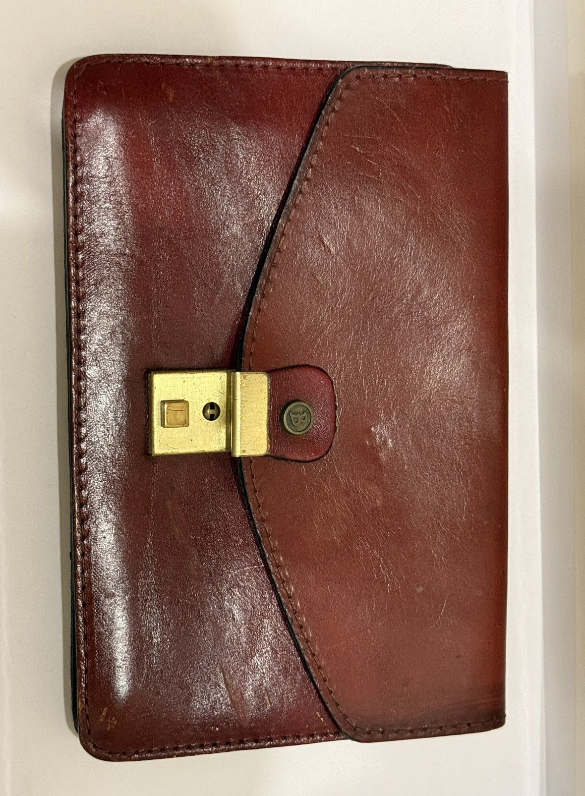 Vintage Kelly leather pouch with gold clasp