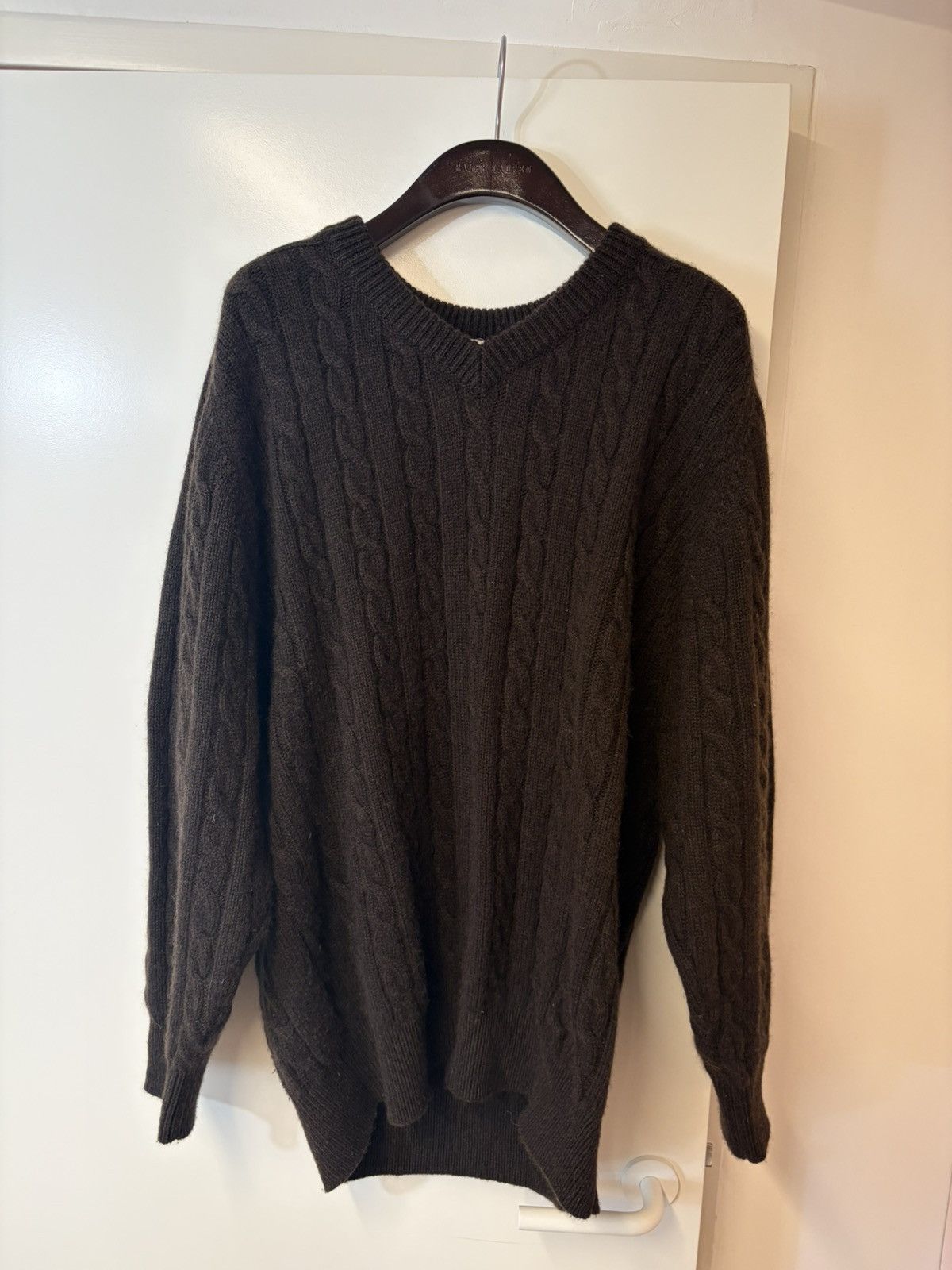 The Row The Row - Cashmere V-neck sweater. Size US L / EU 52-54 / 3 - 1 Thumbnail