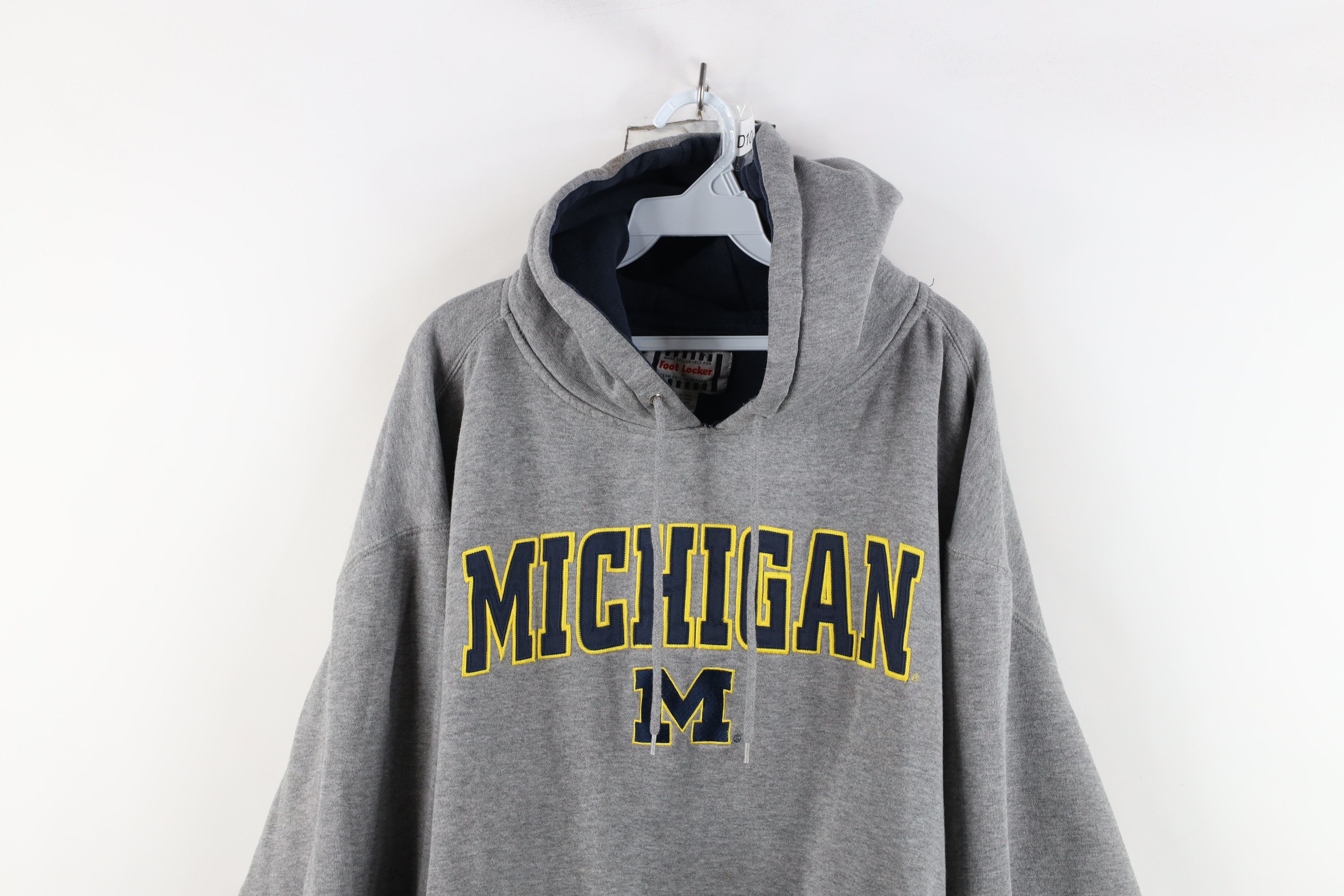 Vintage Vintage 90s Spell Out University of Michigan Hoodie Gray Size US XXL / EU 58 / 5 - 2 Thumbnail