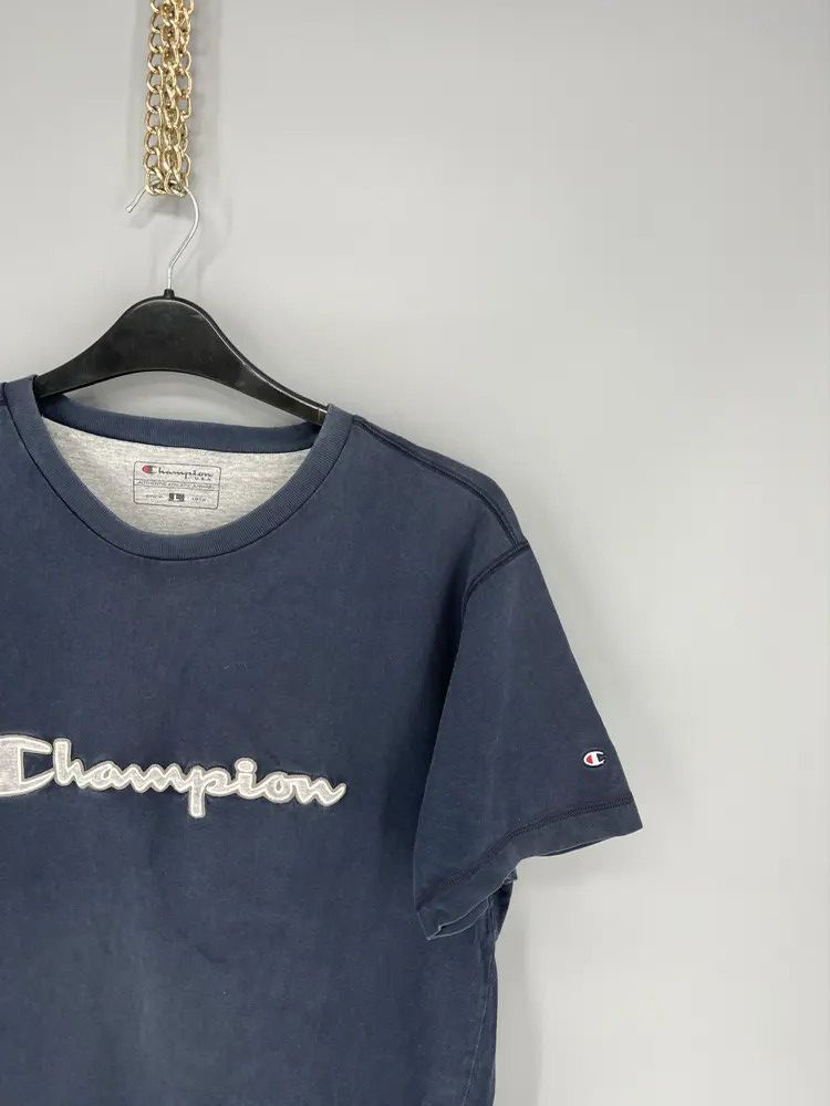 Champion Champion Vintage T-Shirt Y2K Size US L / EU 52-54 / 3 - 5 Thumbnail