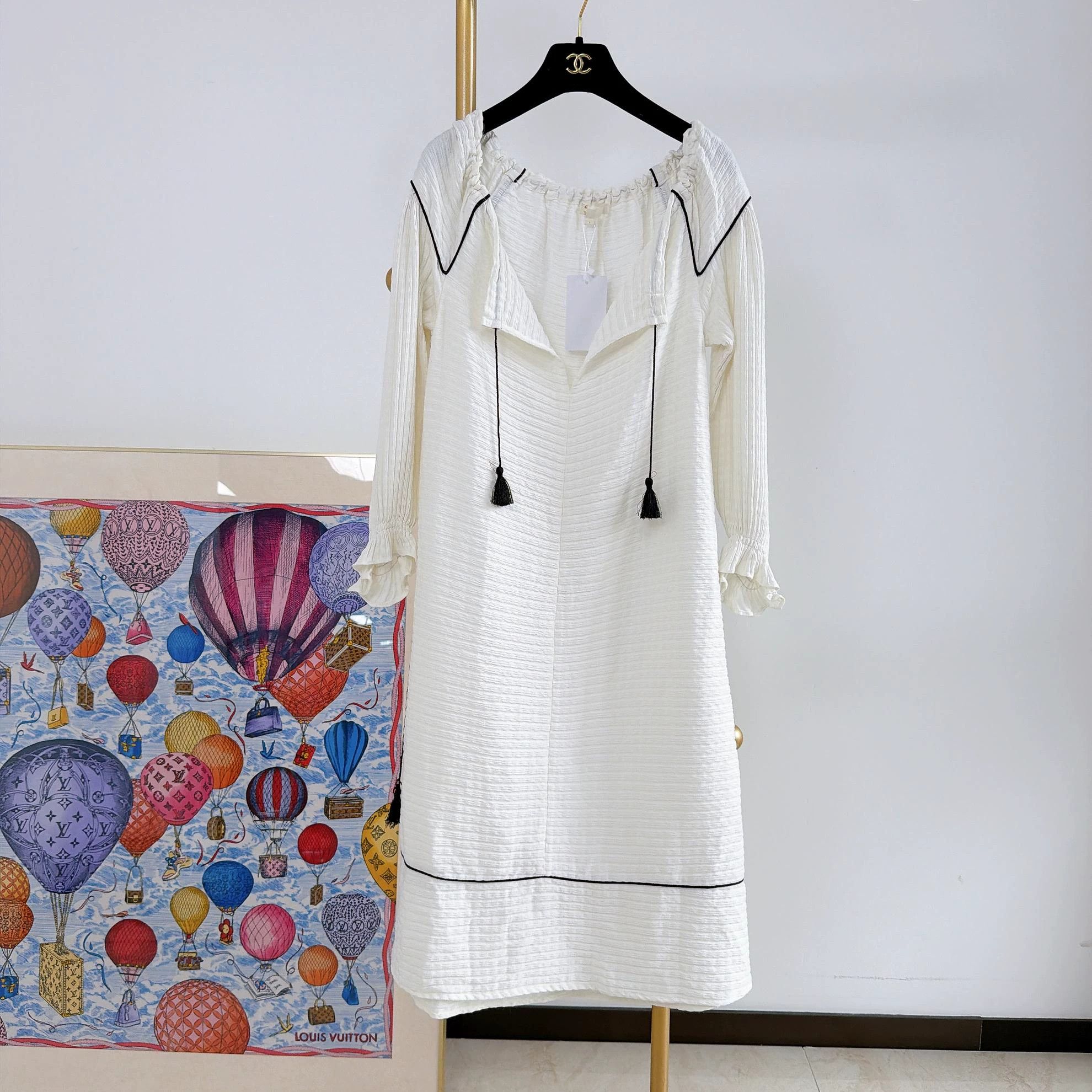 Maje Maje White Off-Shoulder Dress Size 1 Size S / US 4 / IT 40 - 1 Thumbnail