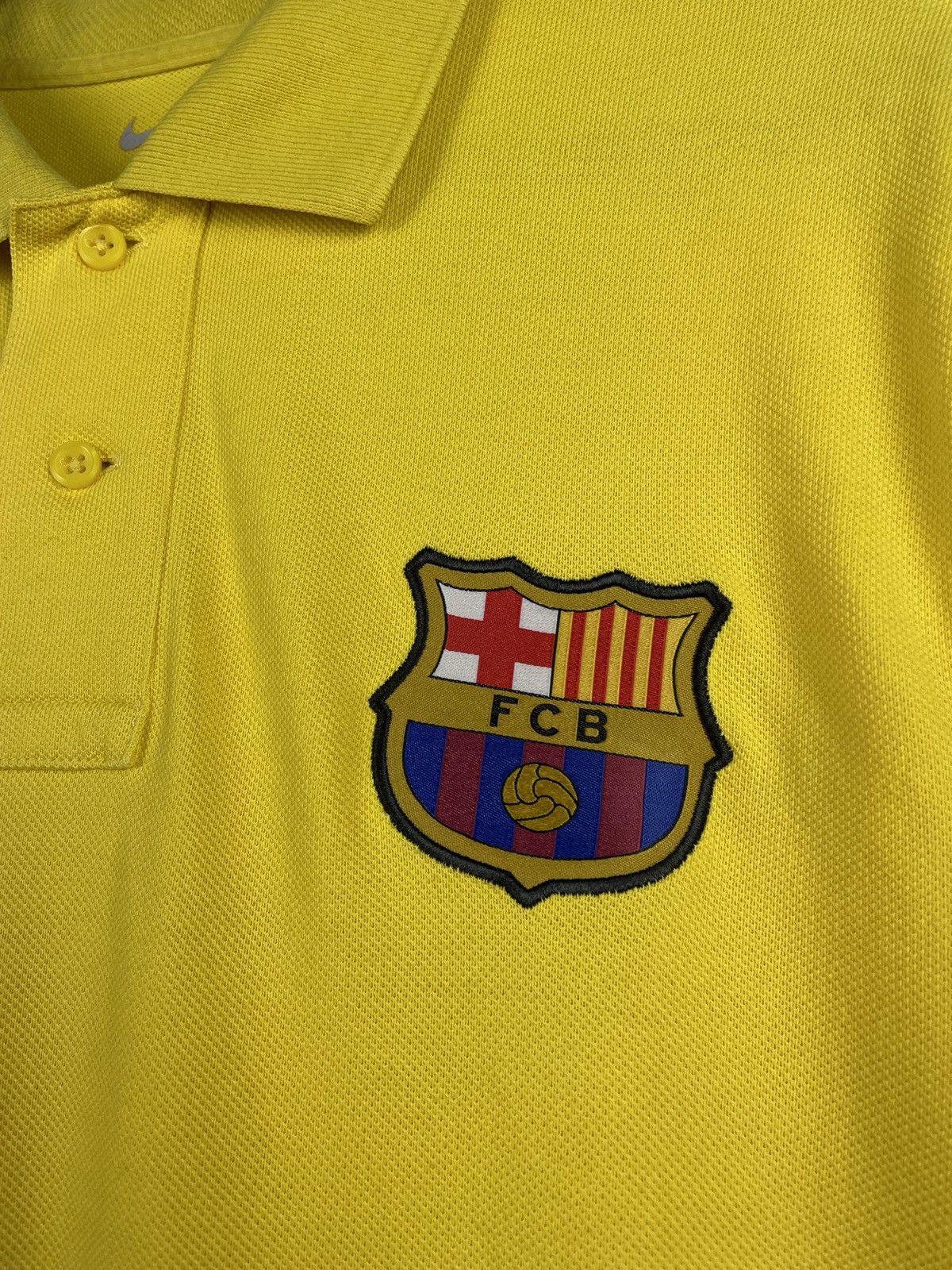 Nike Vintage Nike FC Barcelona Polo T-shirt Size US L / EU 52-54 / 3 - 11 Thumbnail