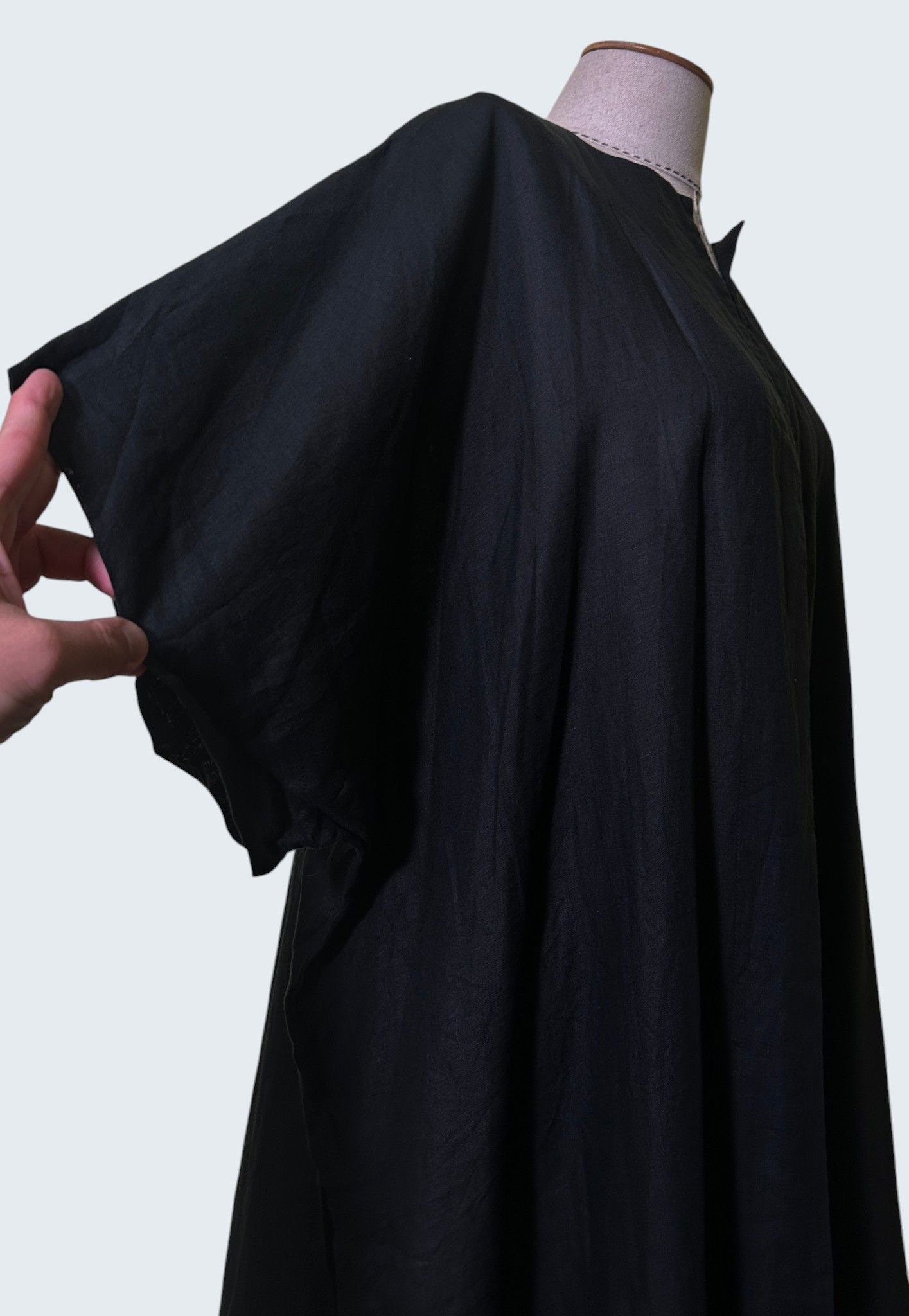 Aigner Aigner Black Linen Kimono Jacket Cloak Size ONE SIZE - 2 Thumbnail