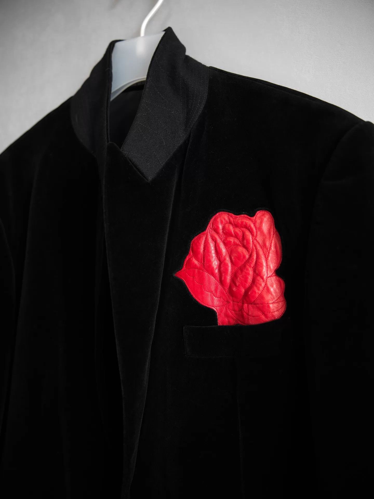 Yohji Yamamoto Yohji Yamamoto 03AW Black Velvet Rose Leather Jacket Size US L / EU 52-54 / 3 - 5 Thumbnail