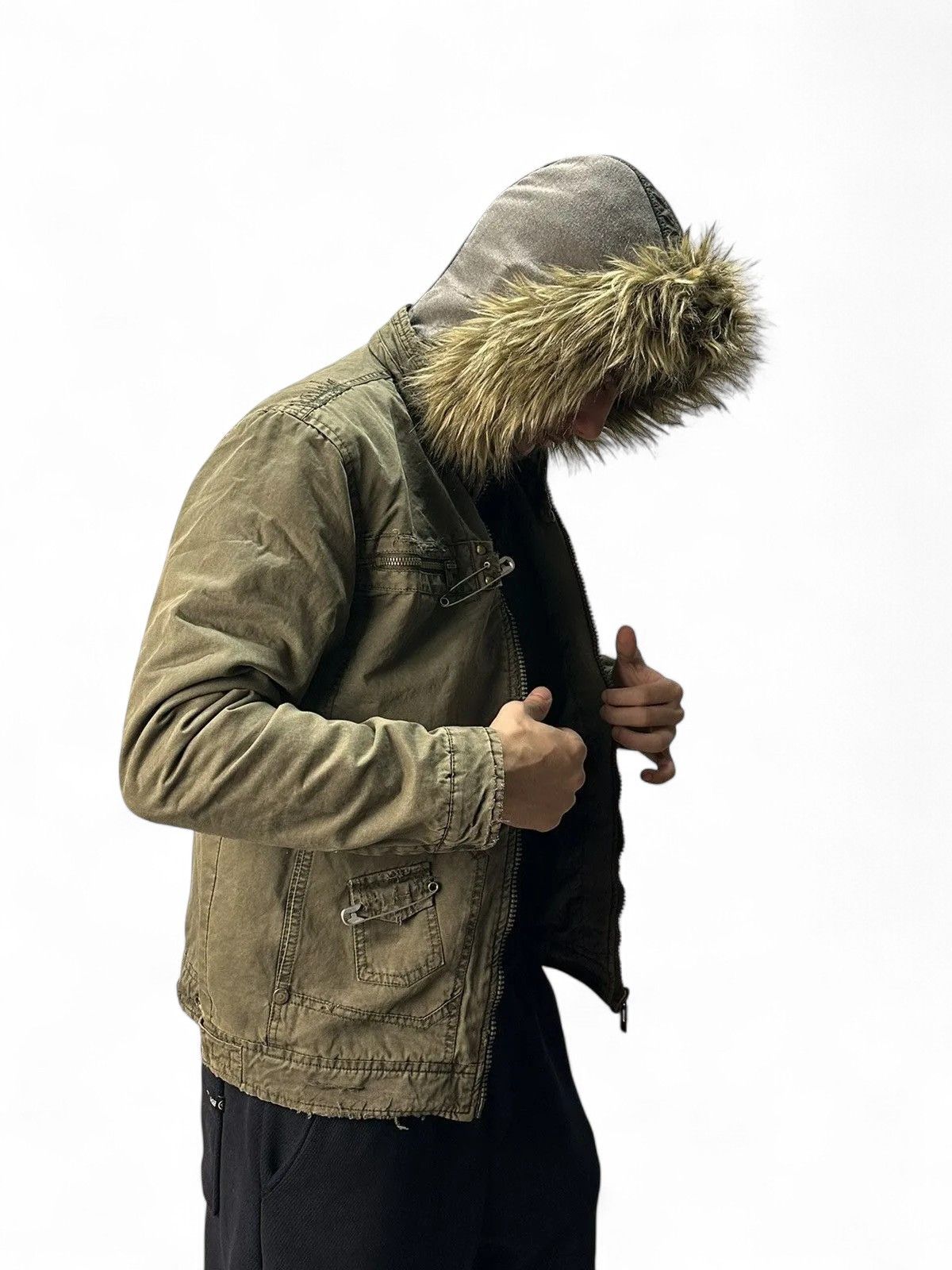 Le Grande Bleu (L.G.B.) Vintage Army Green Fur Hood Jacket Y2K faded Military Style Size US M / EU 48-50 / 2 - 2 Thumbnail