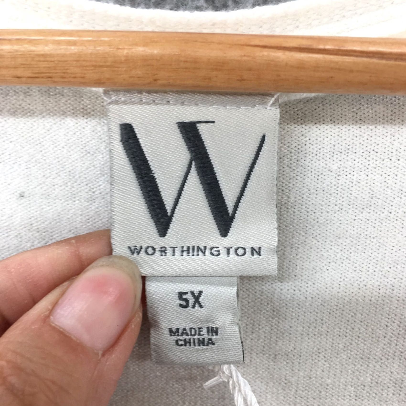 Worthington Worthington Vneck Sweater Womens 5X White Solid Rayon Blend Dolman Sleeve NEW SKU: Plus Size Pullover Womens Clothing Size XXL / US 16-18 / IT 52-54 - 6 Thumbnail