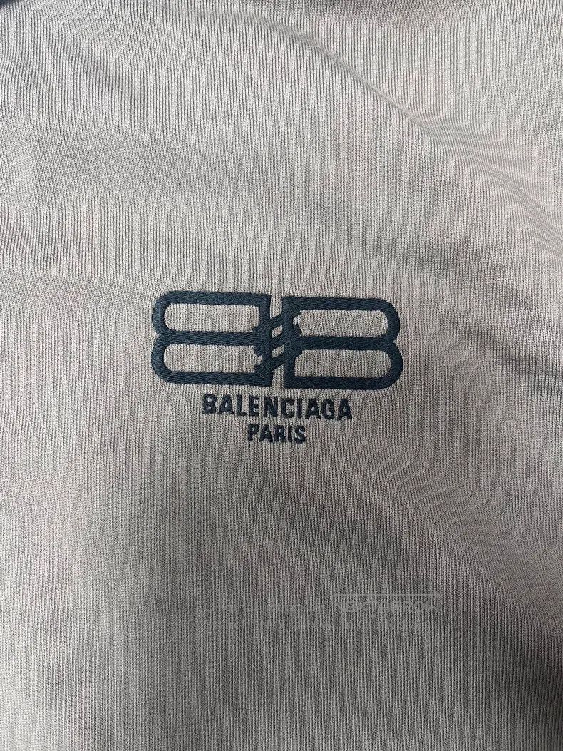 Balenciaga Balenciaga Letter Logo Hooded Sweatshirt for Women Size US XS / EU 42 / 0 - 3 Thumbnail