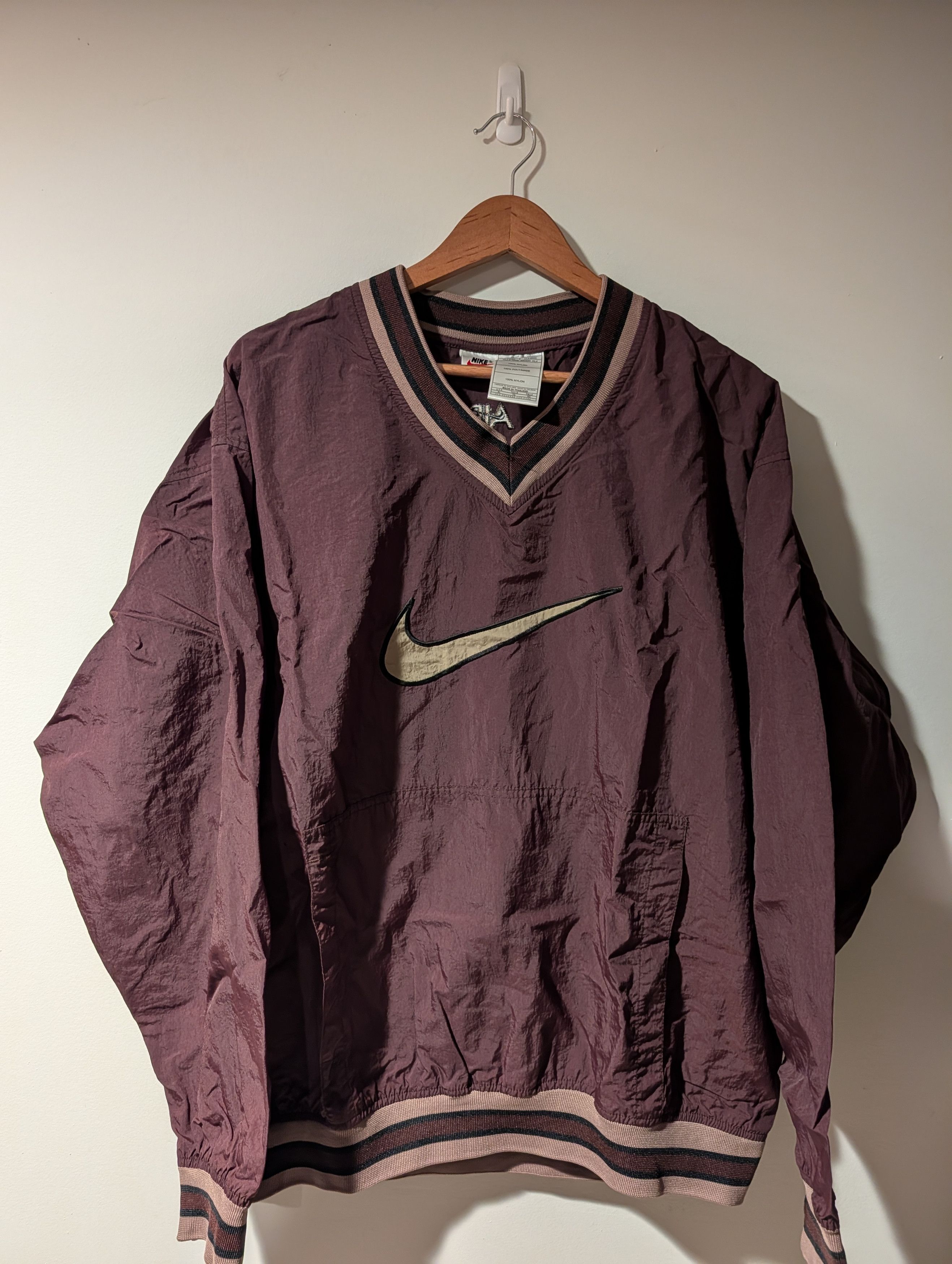 Nike VTG Nike Windbreaker Pullover V-Neck Oversized Swoosh XL Size US XL / EU 56 / 4 - 1 Thumbnail