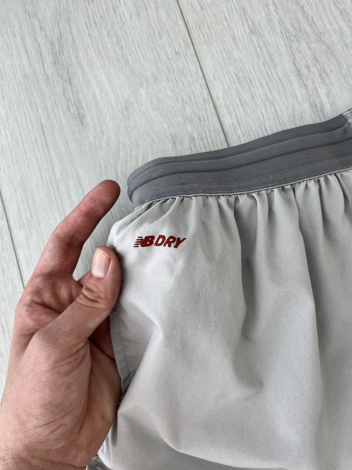 New Balance New Balance FC Liverpool Soccer Shorts Size US 30 / EU 46 - 7 Thumbnail