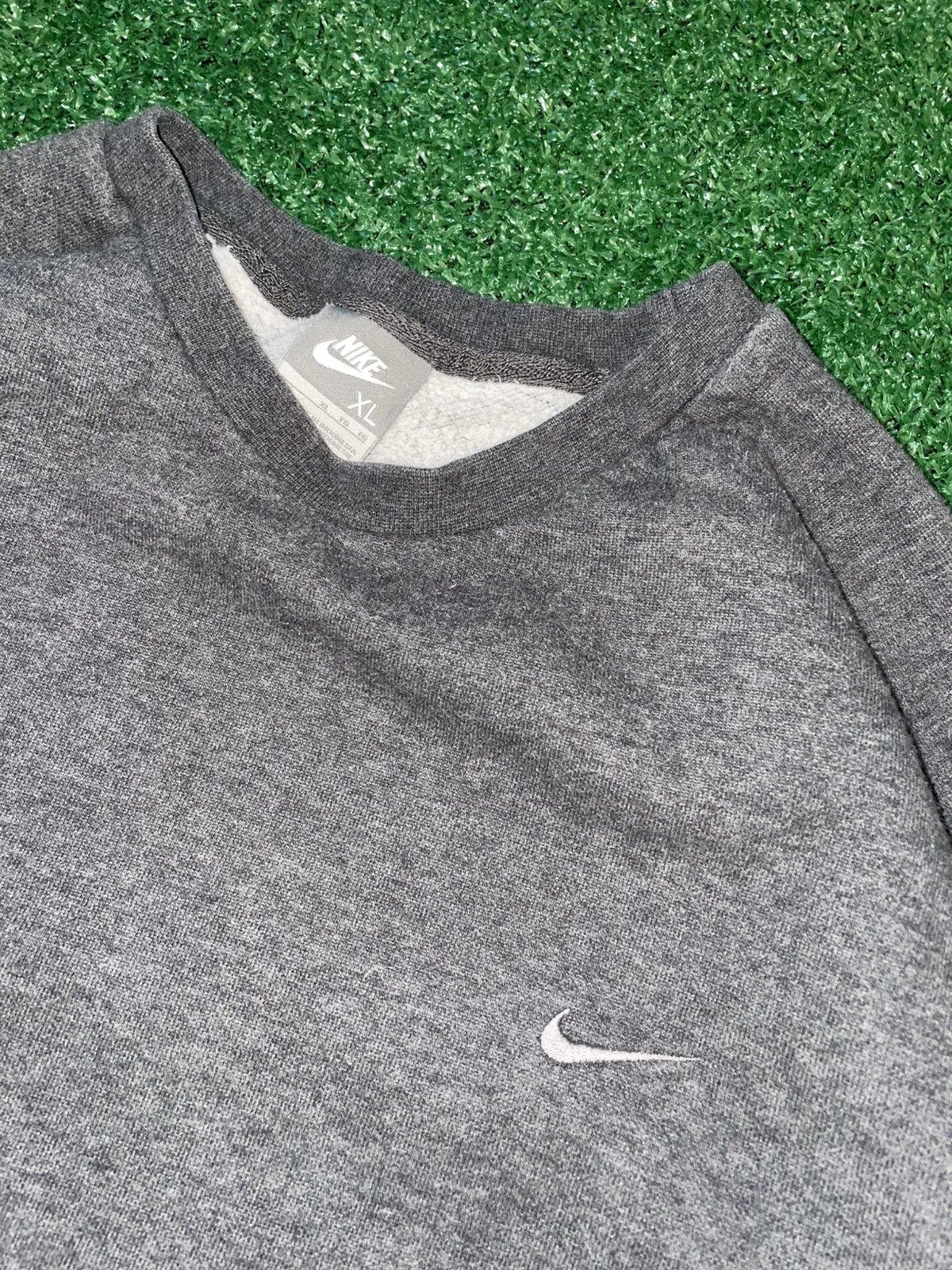 Nike Y2K Grey Nike Crew Neck Sweatshirt Size US XL / EU 56 / 4 - 2 Thumbnail