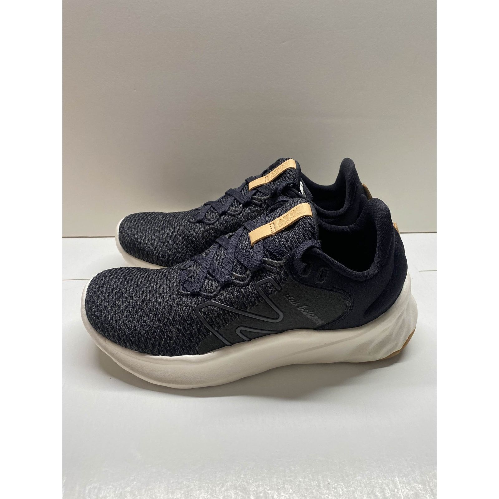 New Balance New Balance Fresh Foam Roav Black/Sea Salt Women's 5.5W Size US 5.5 / IT 35.5 - 3 Thumbnail