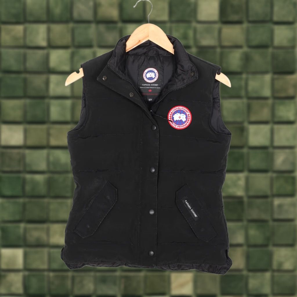 Canada Goose CANADA GOOSE Freestyle Down Gilet Vest Jacket Bodywarmer Women XS Size XS / US 0-2 / IT 36-38 - 1 Thumbnail