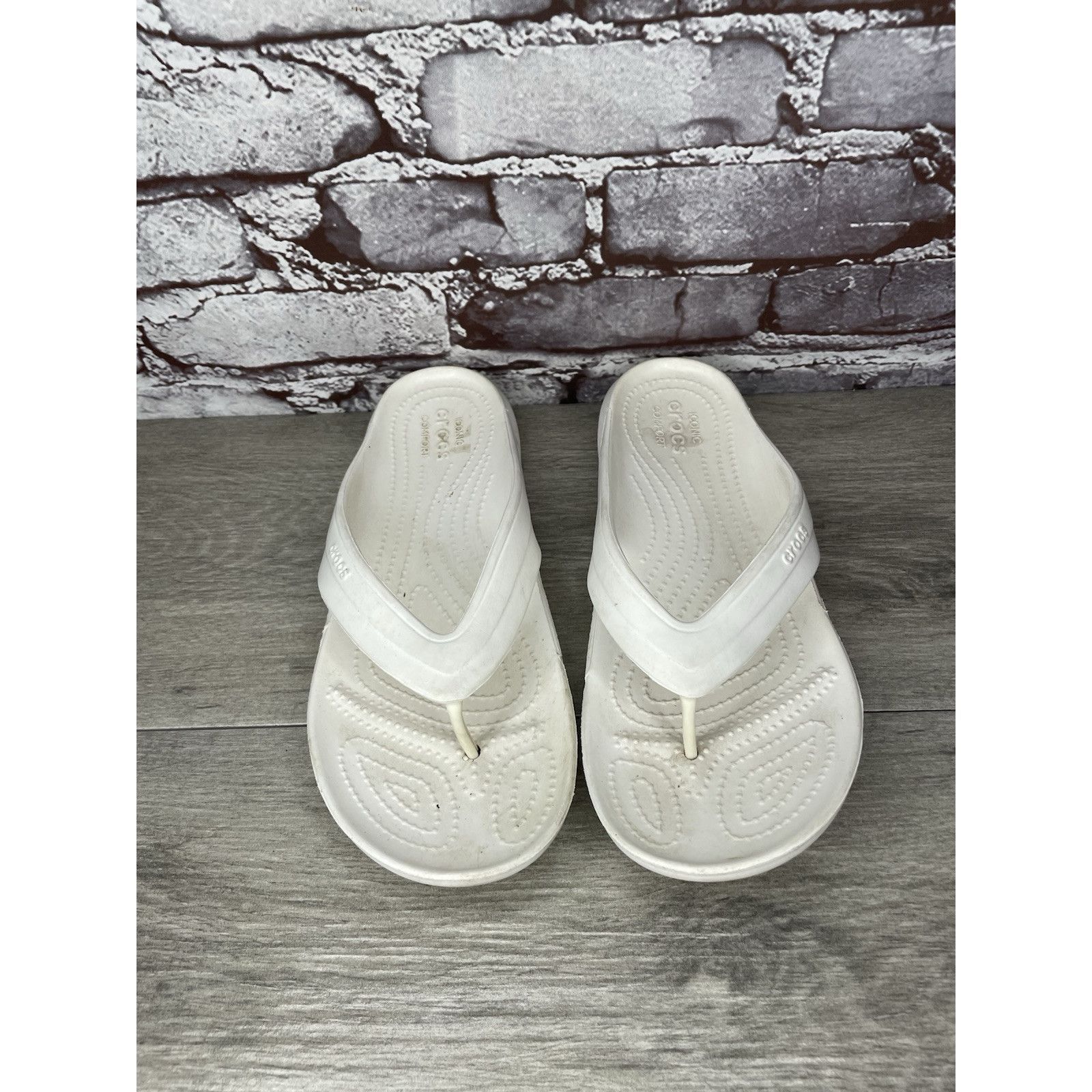 Crocs Crocs Iconic Comfort White Rubber Classic Thong Sandals Wome Size US 10 / IT 40 - 16 Thumbnail