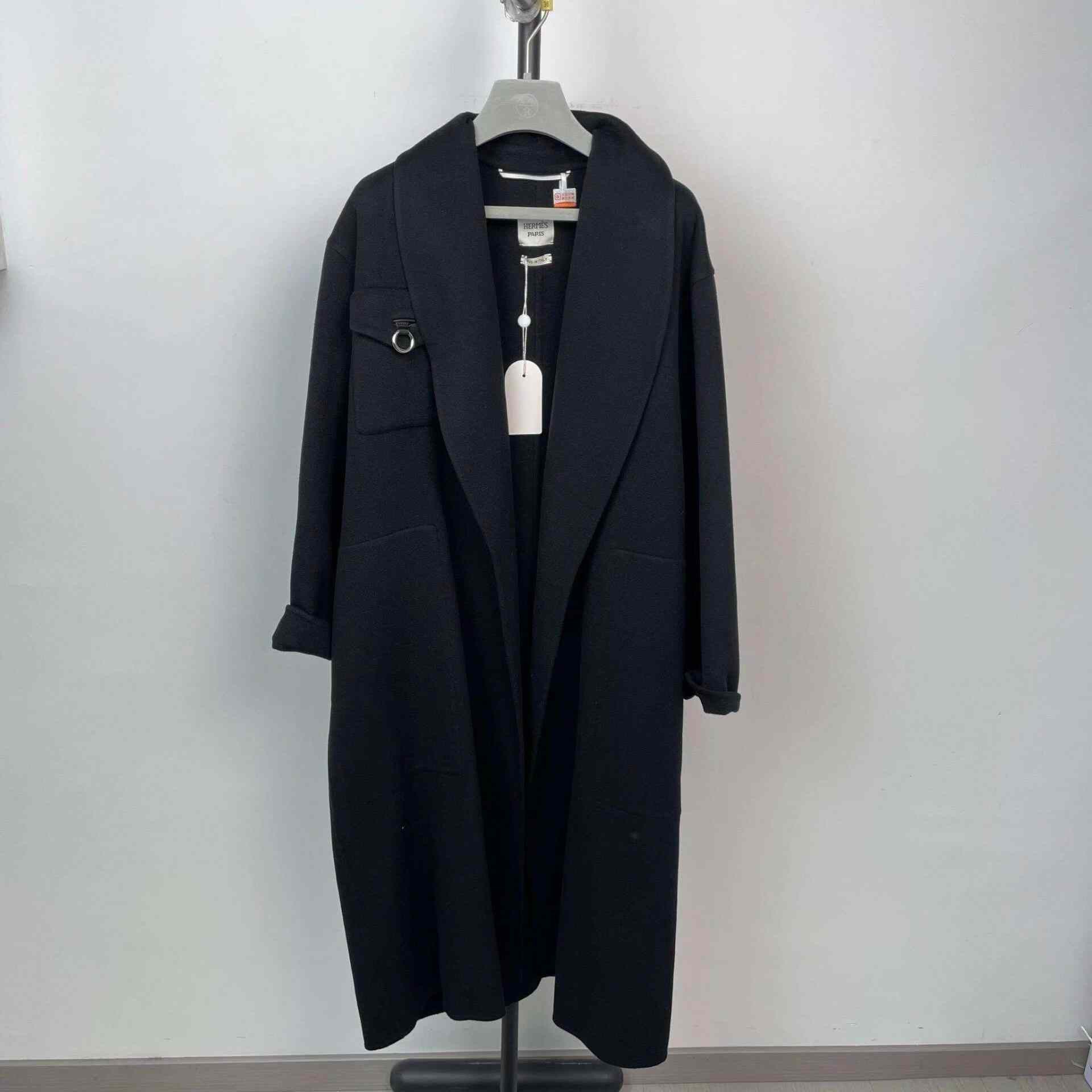 Hermes Hermes Black Heavy Coat 38 Men Size US S / EU 44-46 / 1 - 1 Thumbnail