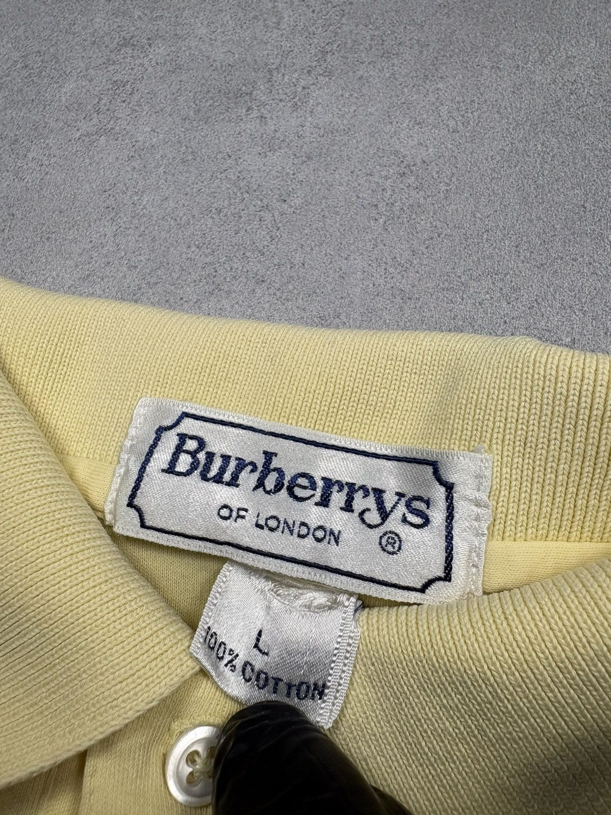 Burberry 80s Vintage Burberrys London Polo Shirt Embroidered Crest Size US L / EU 52-54 / 3 - 8 Thumbnail