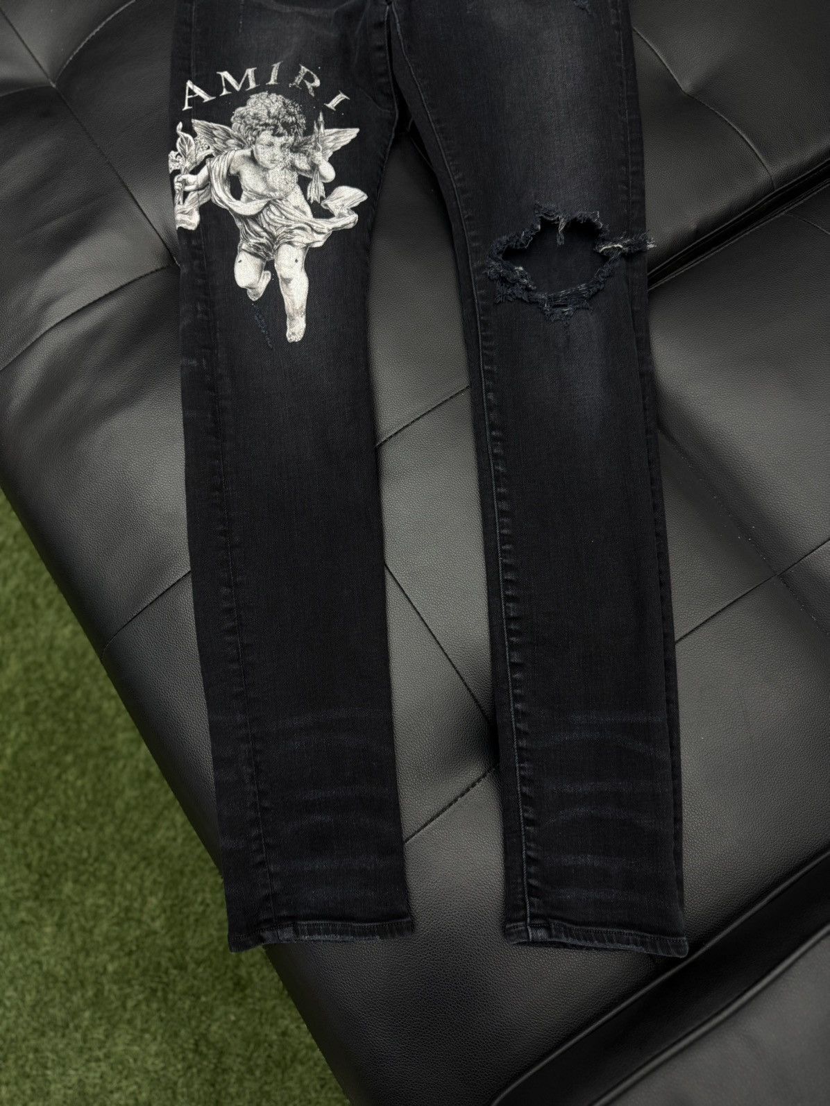 Amiri Amiri Skinny Jeans Angel Leg Logo RARE Size 33 Size US 32 / EU 48 - 2 Thumbnail