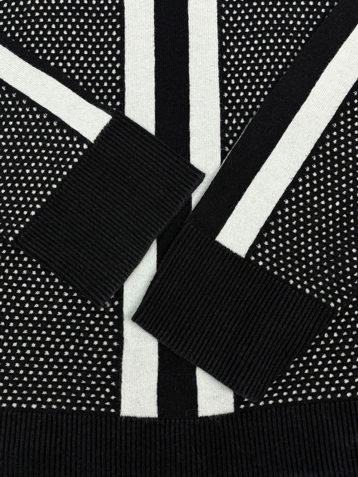 Black Barrett Black Barrett by Neil Barrett Pattern Netting Design Sweater Size US S / EU 44-46 / 1 - 13 Thumbnail