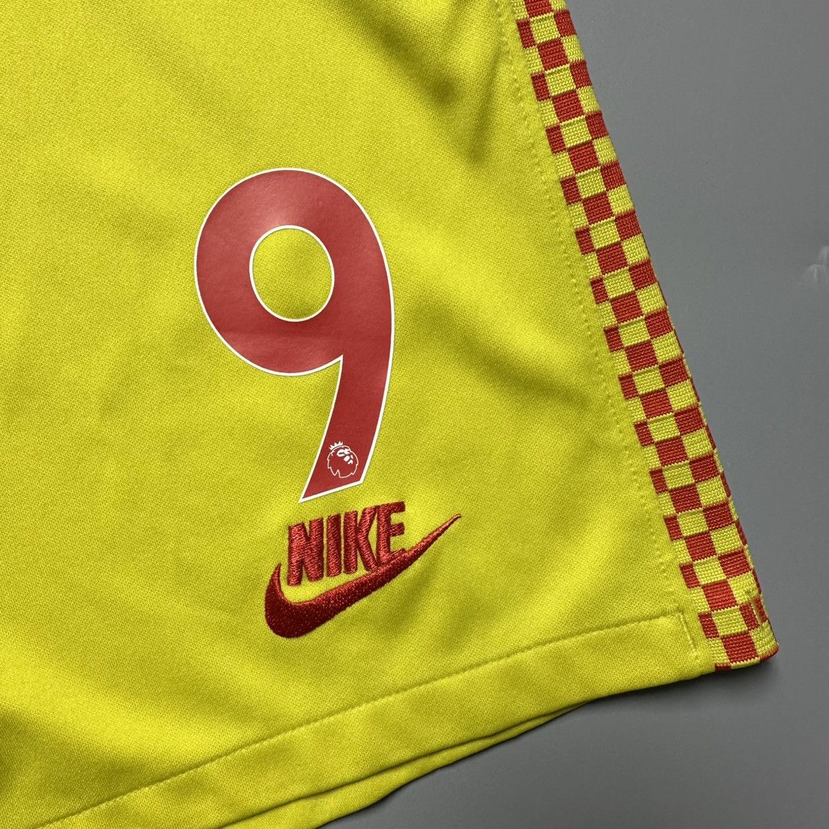Nike LIVERPOOL NIKE 2021/2022 FOOTBALL AWAY SHORTS #9 FIRMINO Size US 33 - 3 Thumbnail
